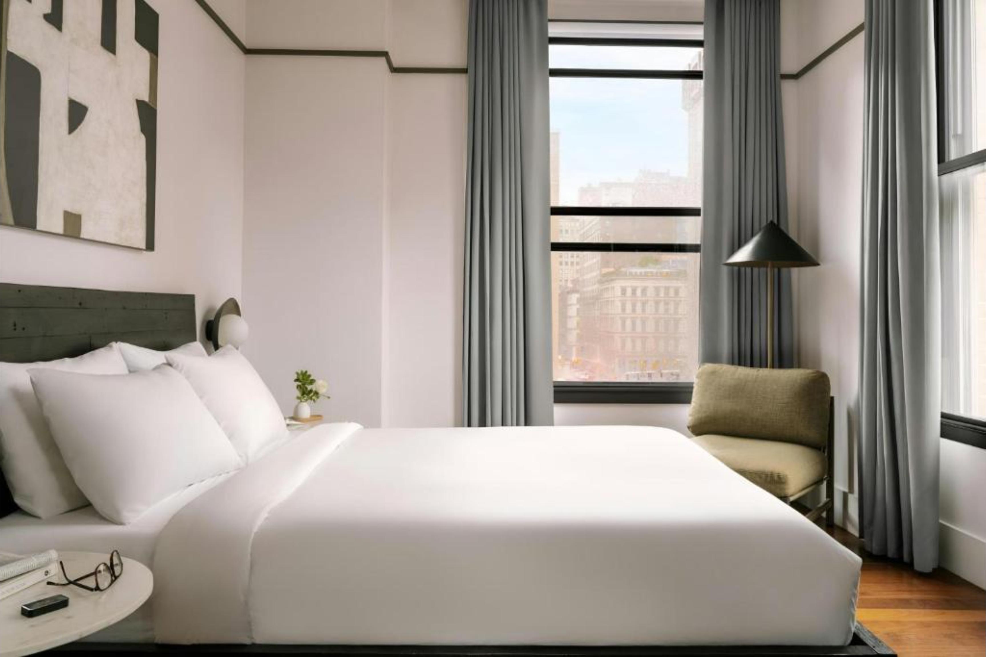 Double Superior Queen Bed