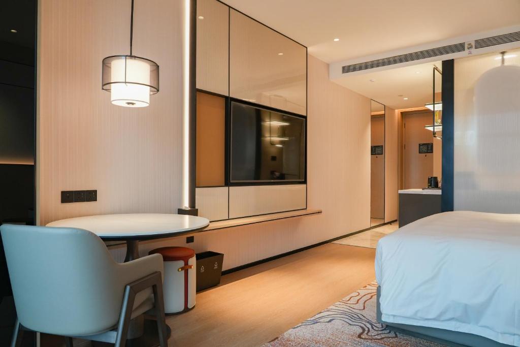 Double Executive King Bed