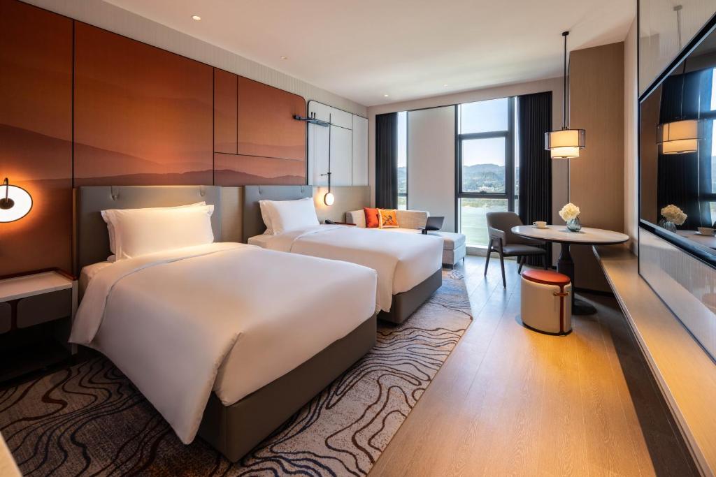 Twin Deluxe River View