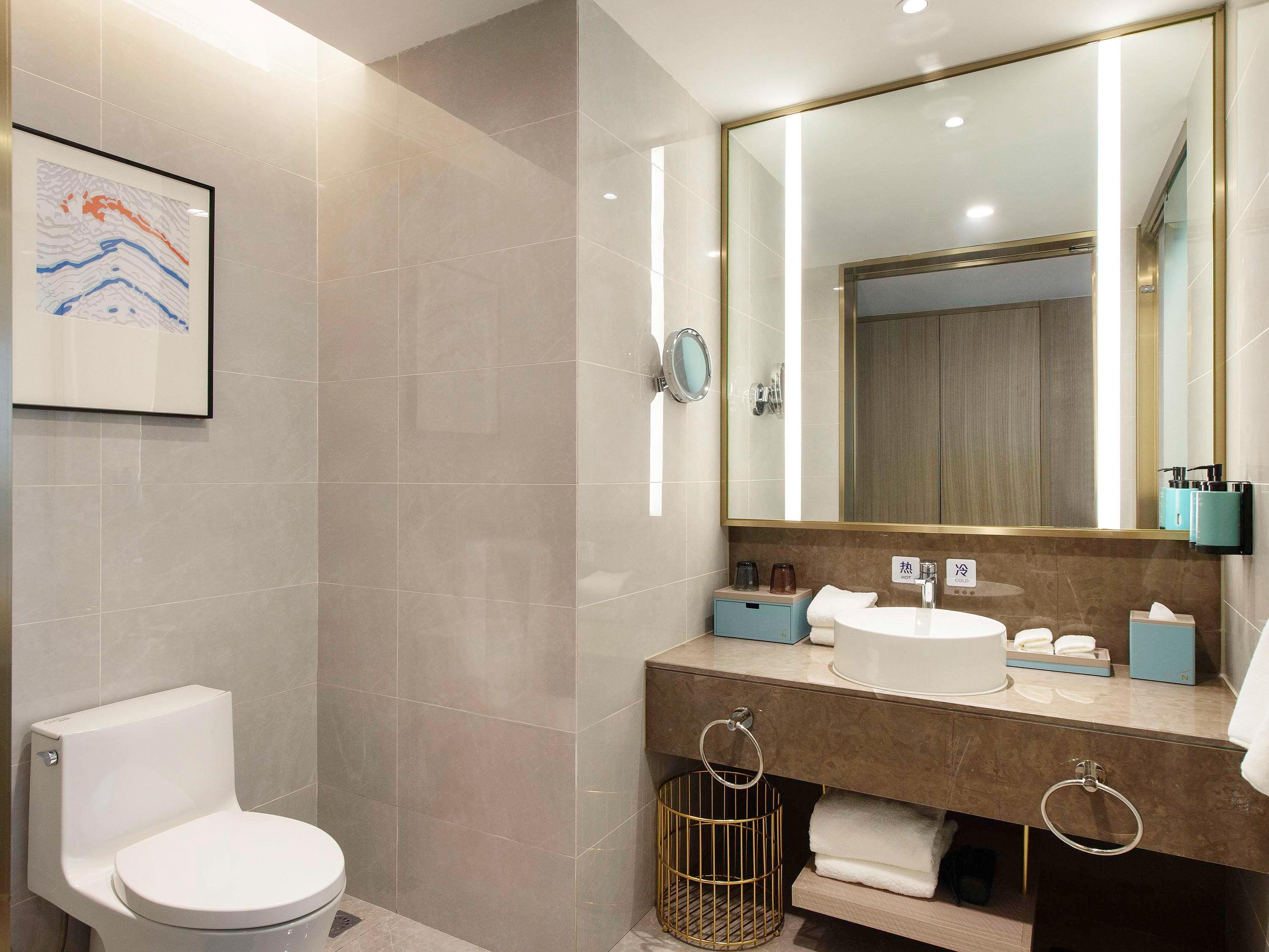 Double Superior King Bed