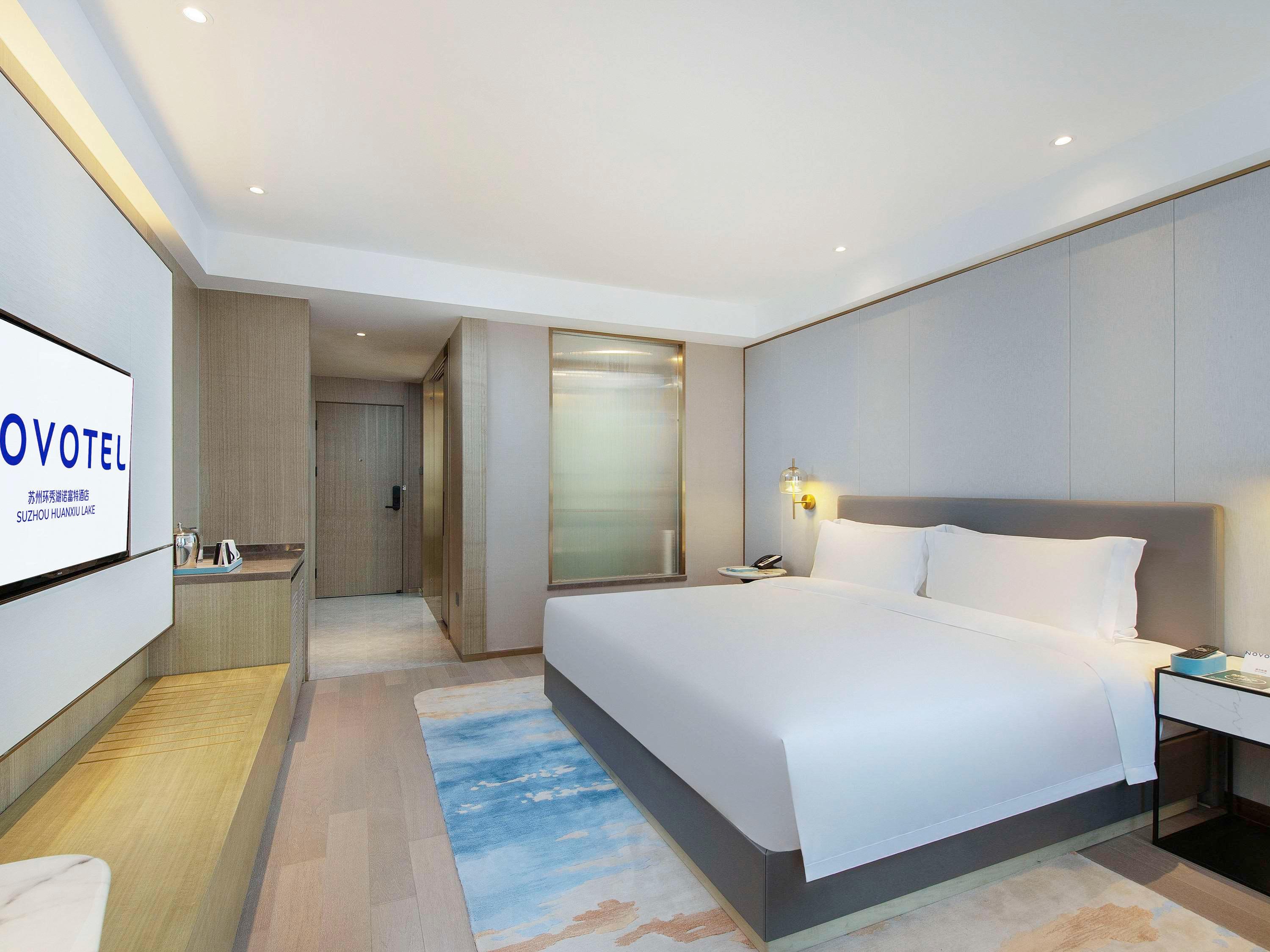 Double Superior King Bed