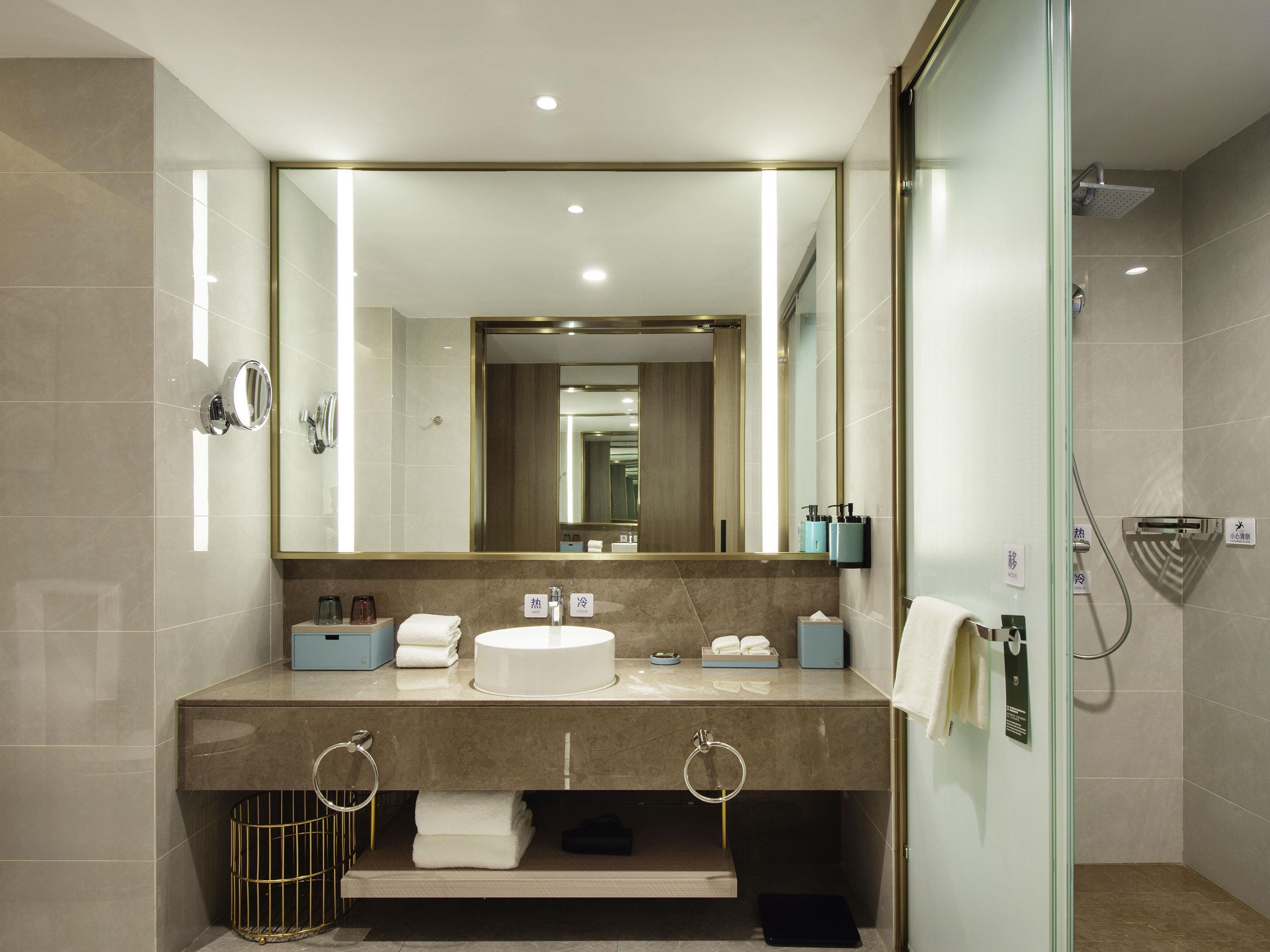 Double Deluxe King Bed