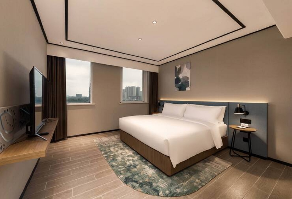 Suite Deluxe King Bed