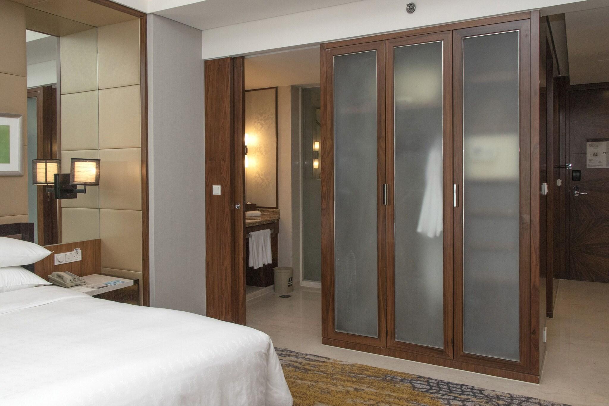 Double Premier King Bed