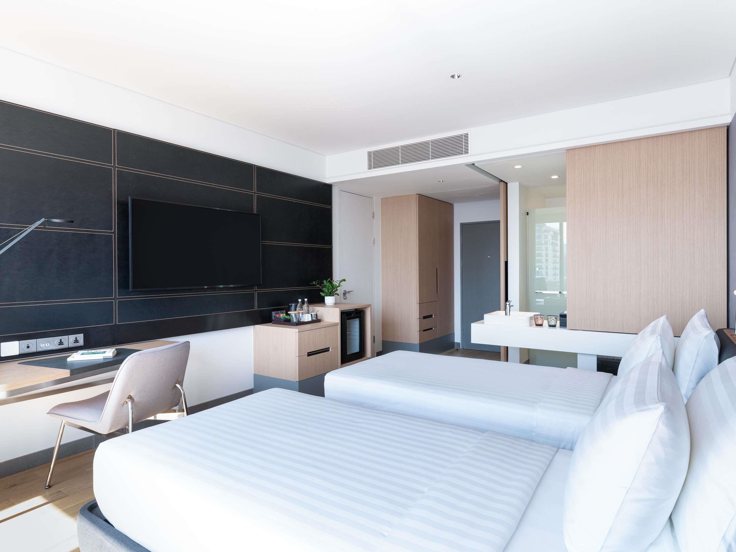 Twin Superior City View