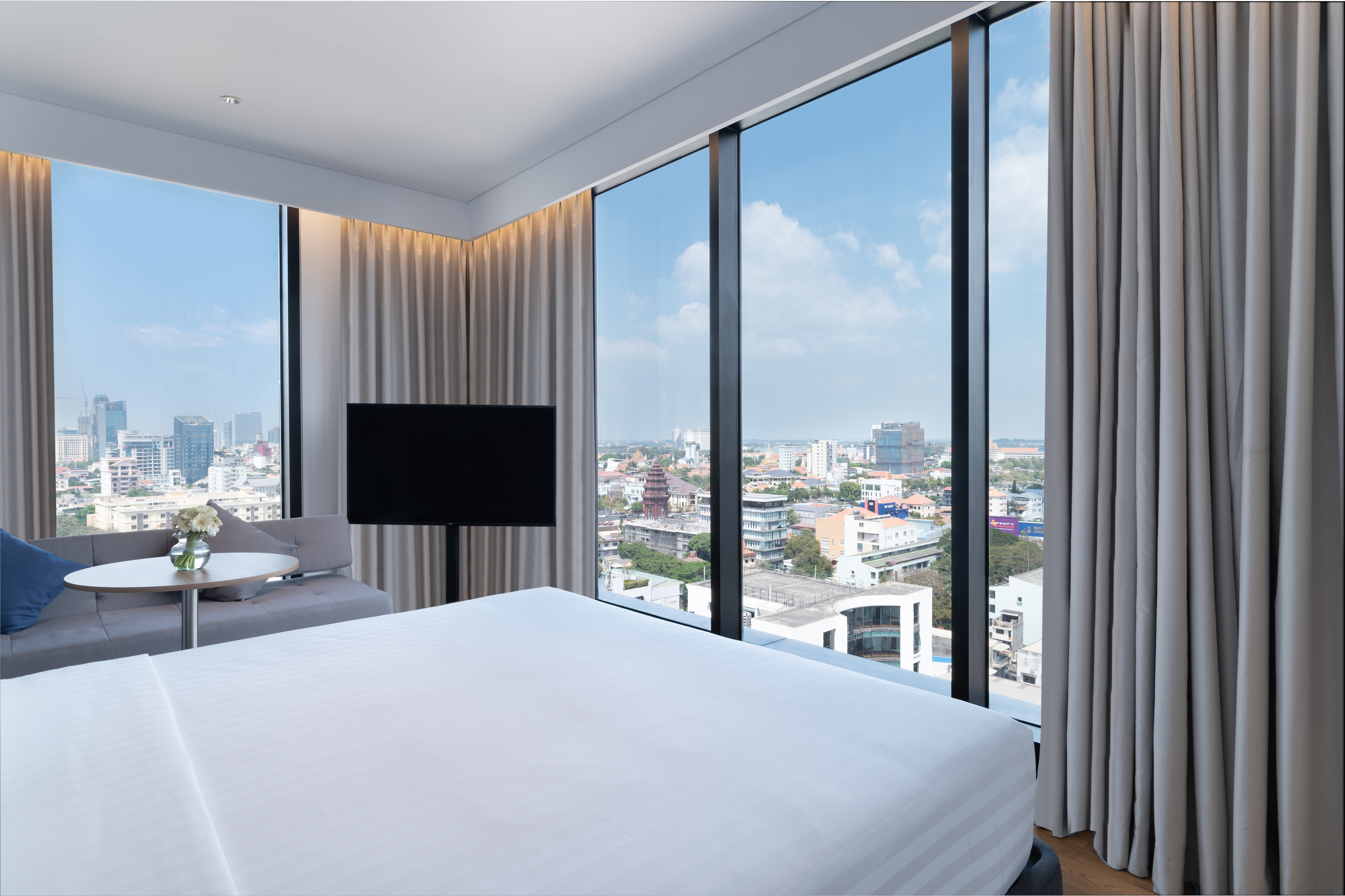 Double Deluxe King Bed