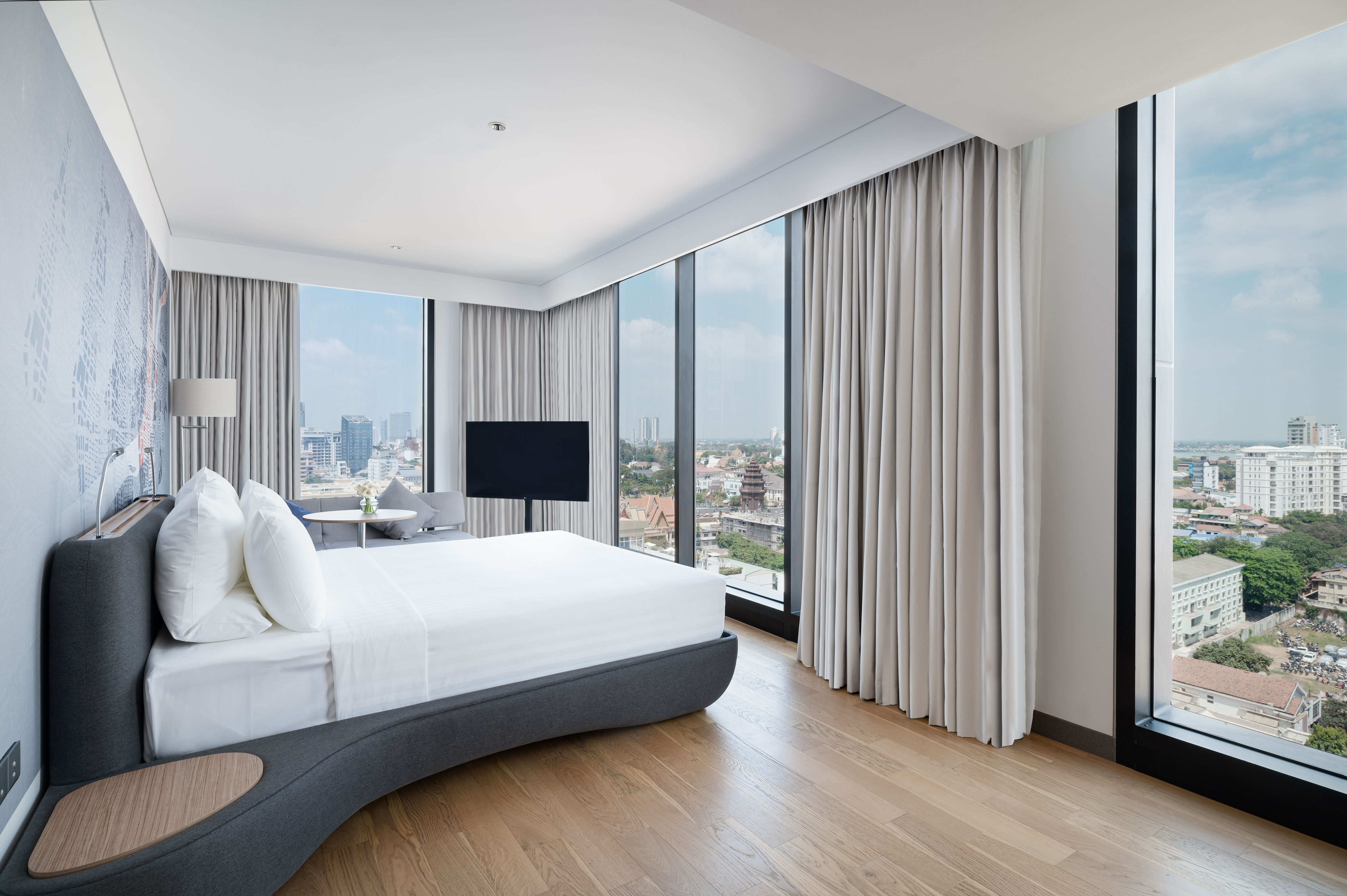 Double Deluxe King Bed