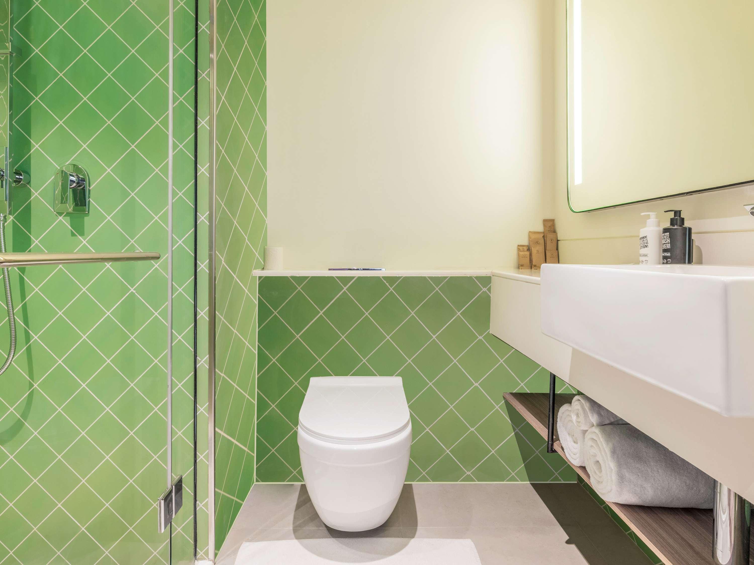 Double Superior Queen Bed