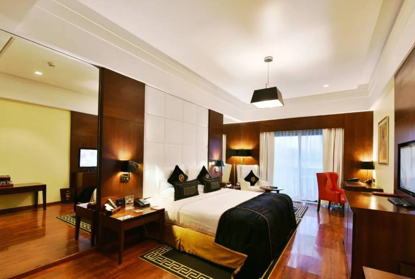 Double Deluxe King Bed