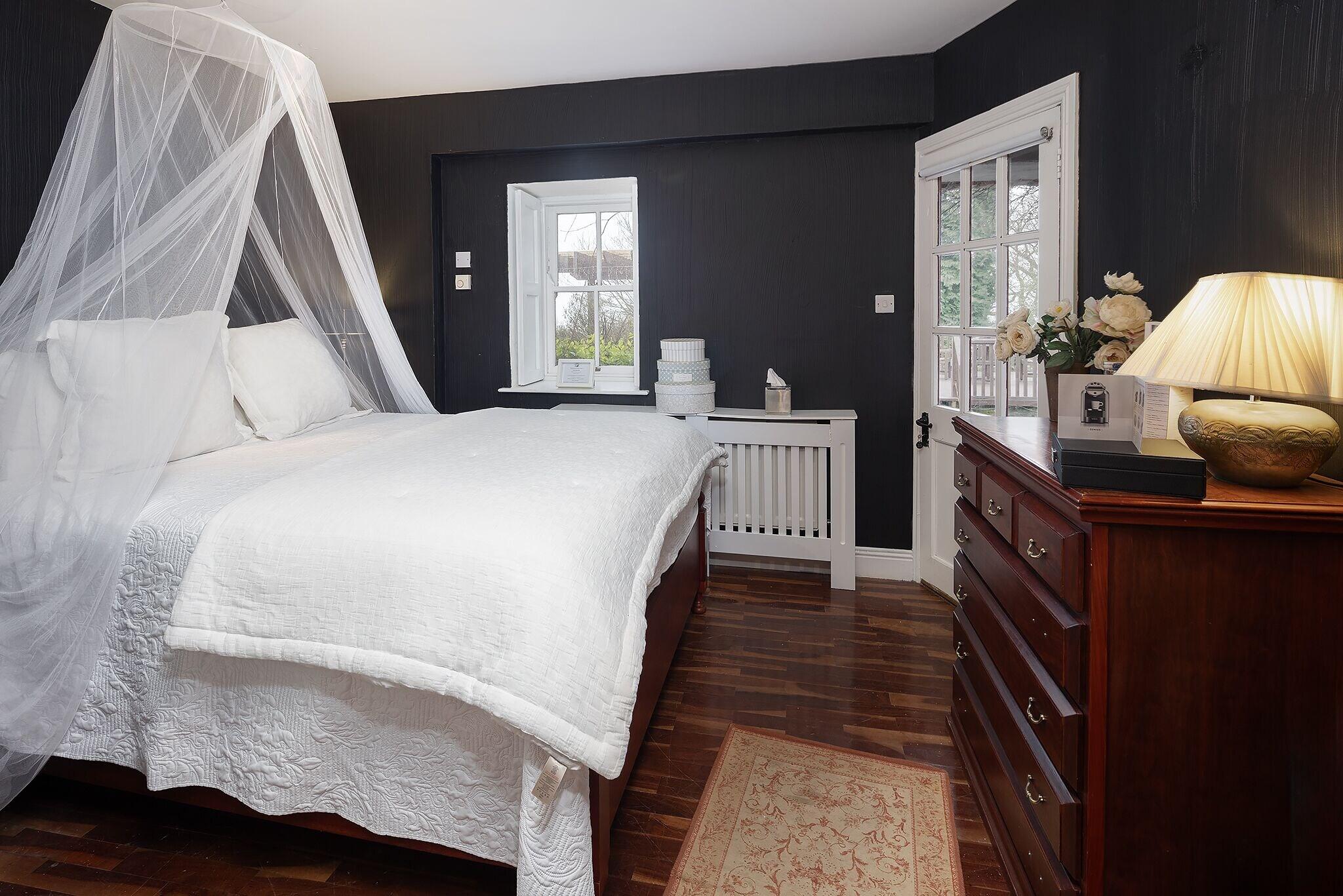 Double Queen Size Bed