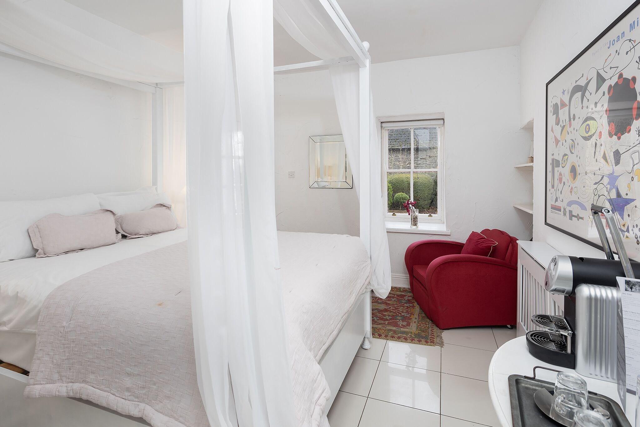 Double Queen Size Bed