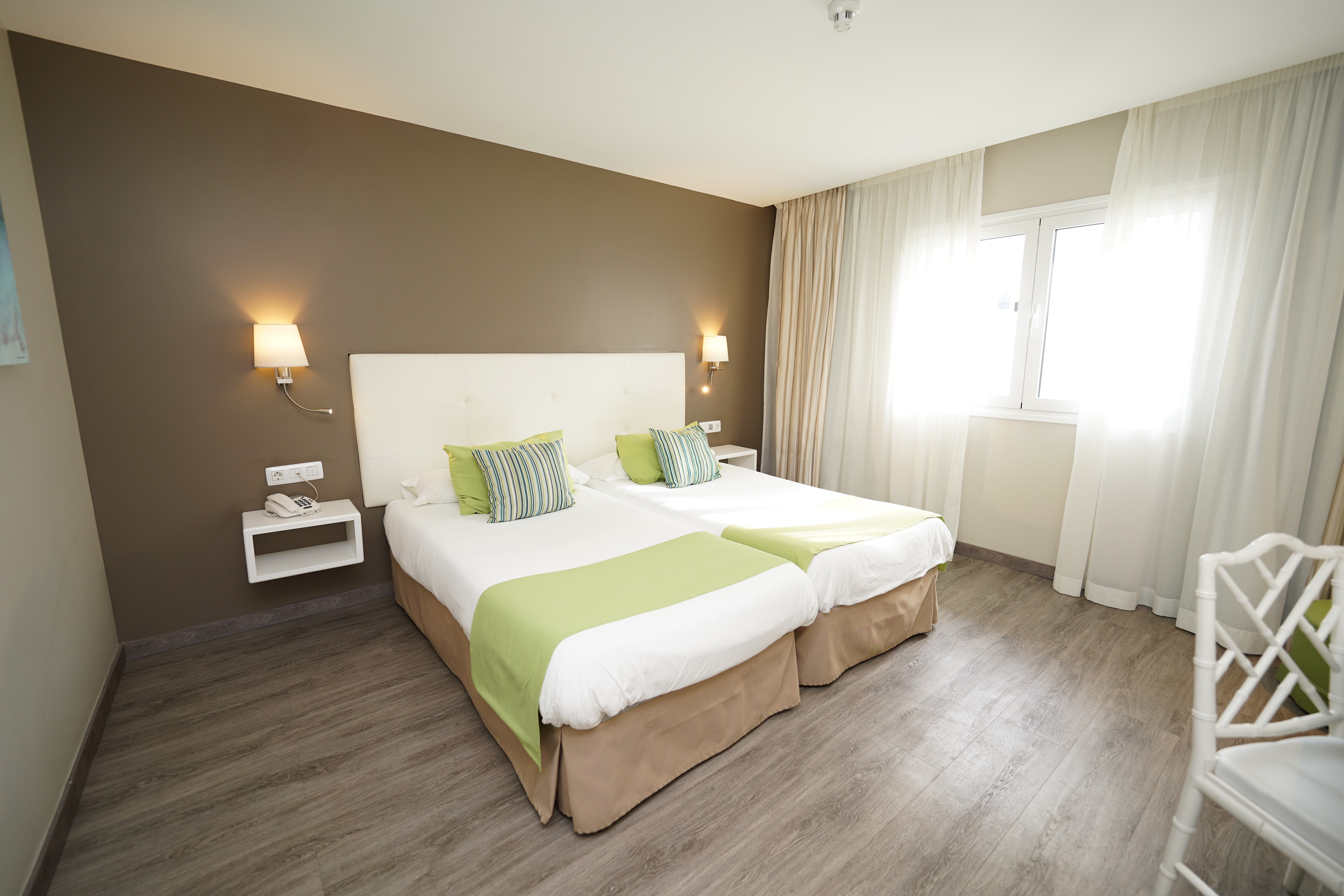 Double or Twin Standard