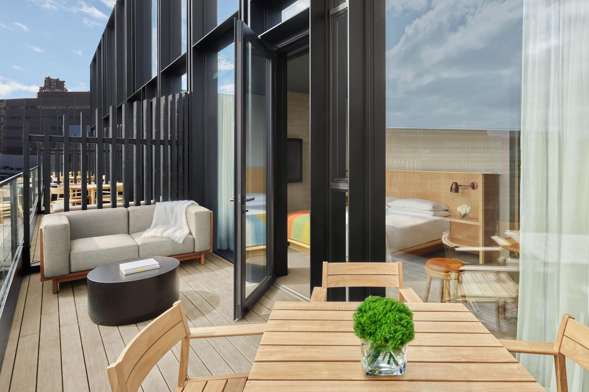 Double City View King Bed