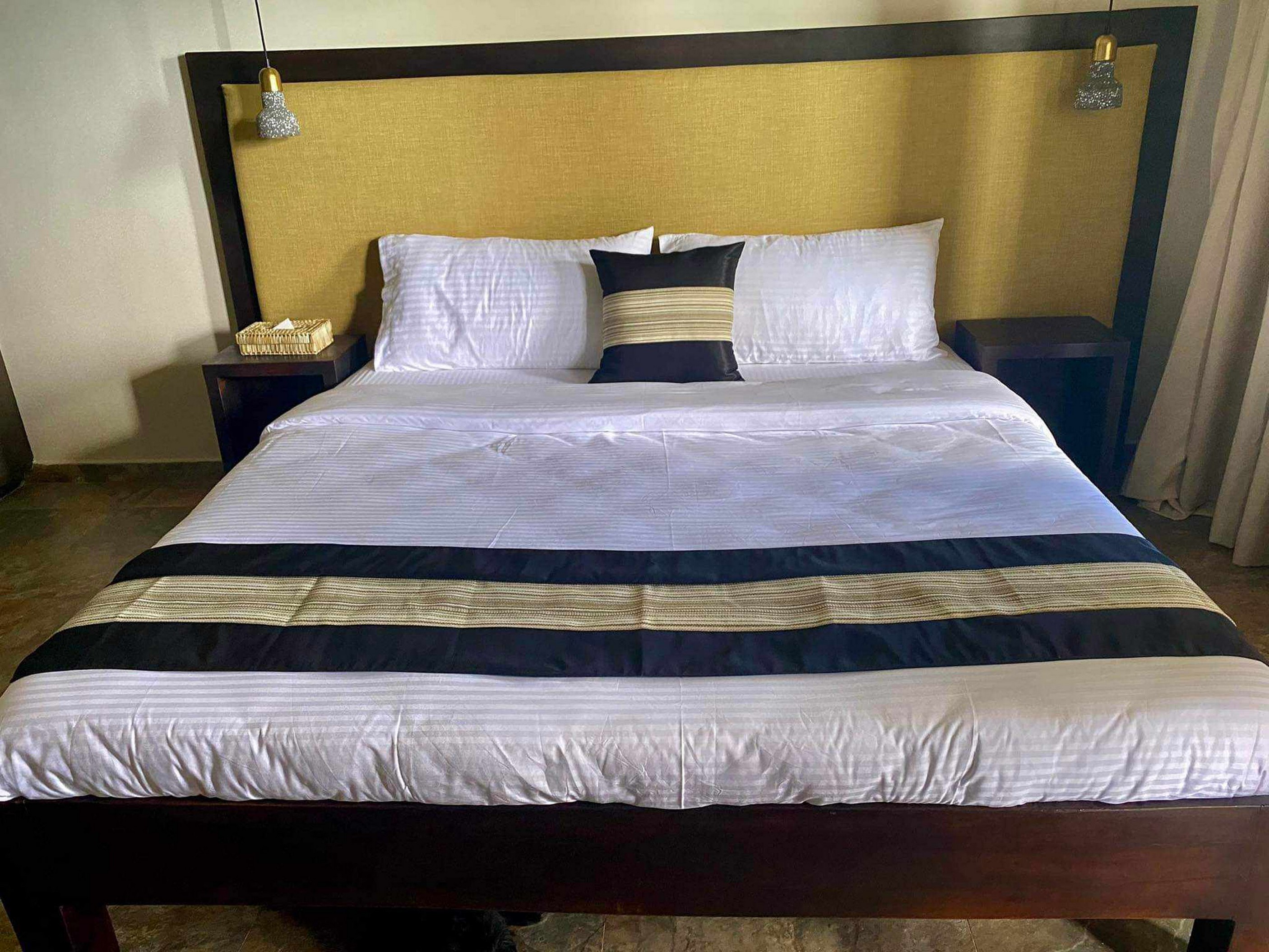 Double or Twin Deluxe