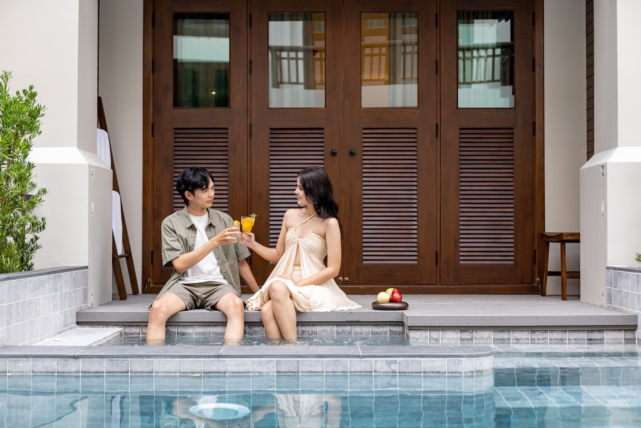 Double Deluxe Pool View