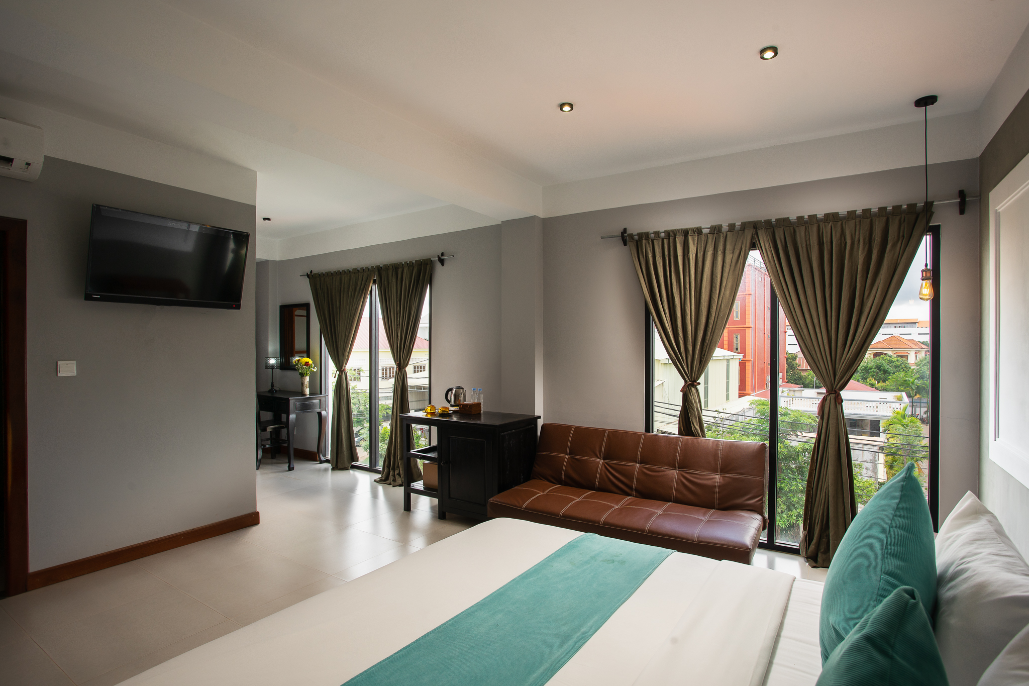 Double Superior King Bed