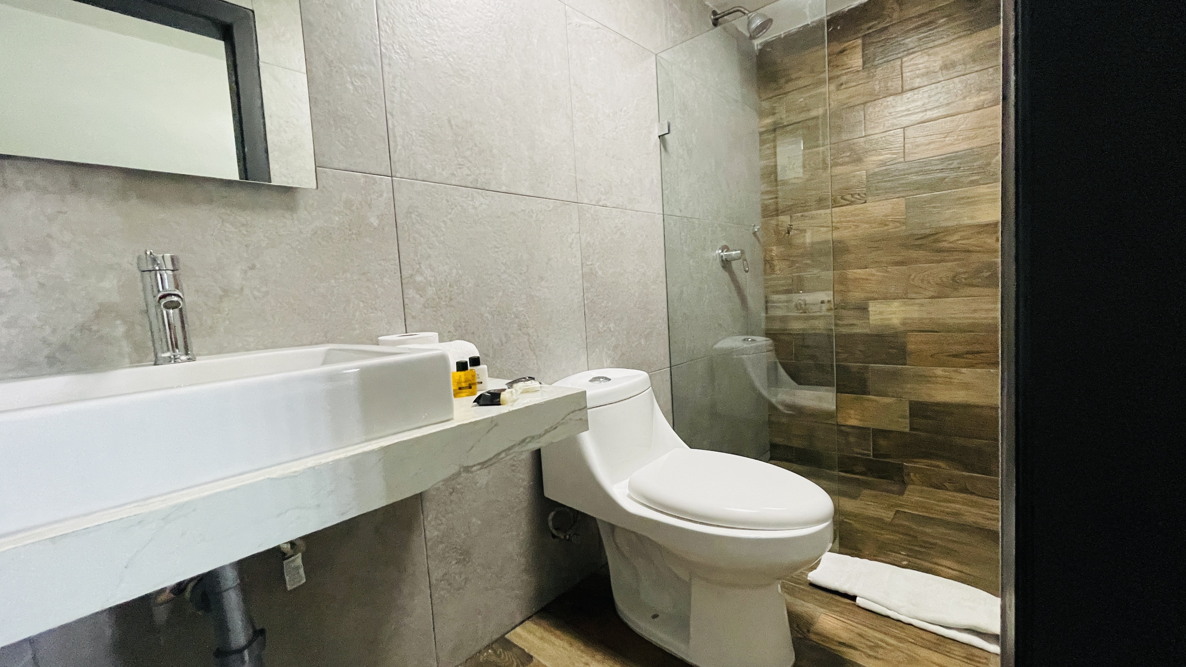 Quadruple Queen Size Bed