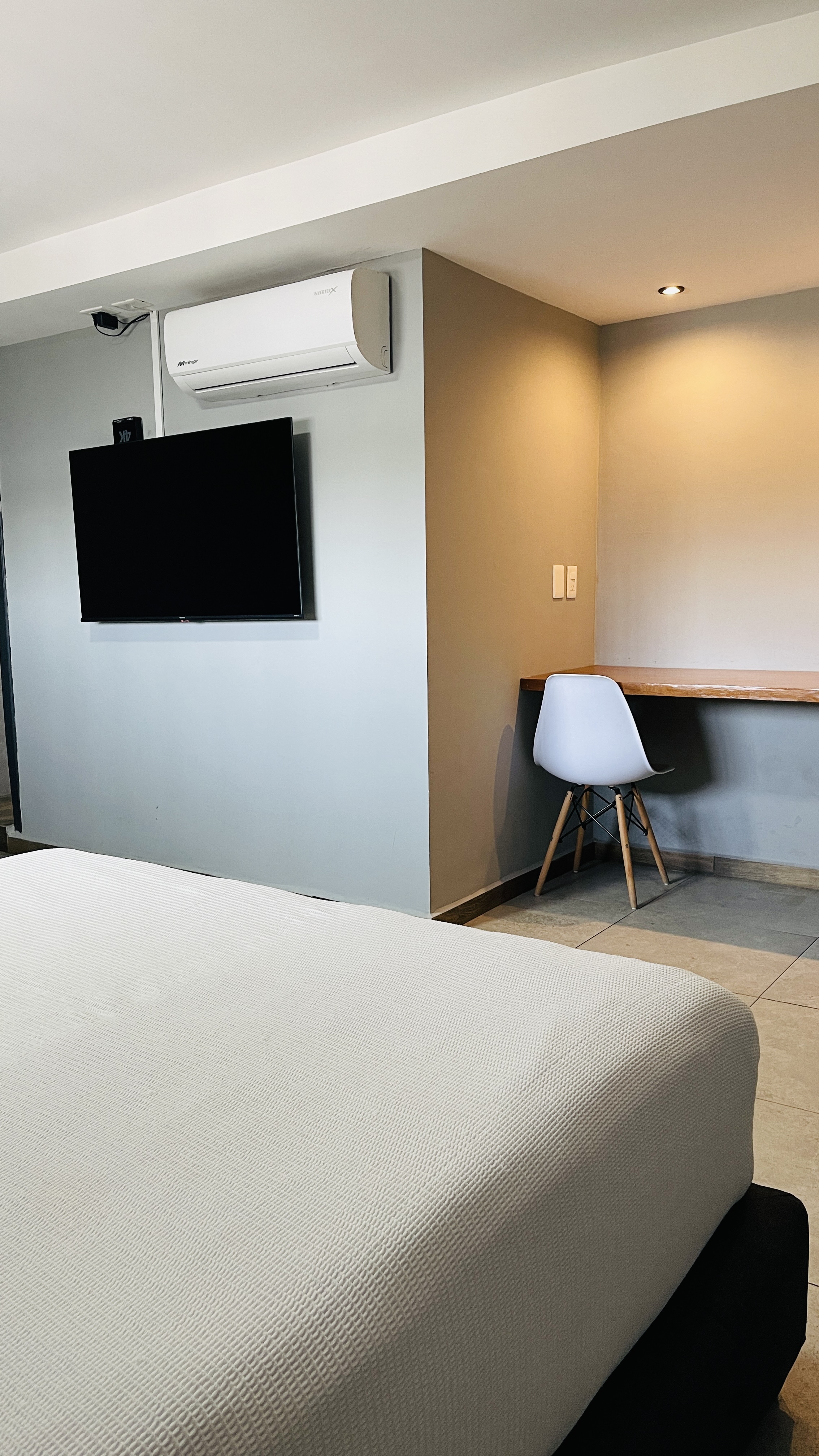 Quadruple Queen Size Bed