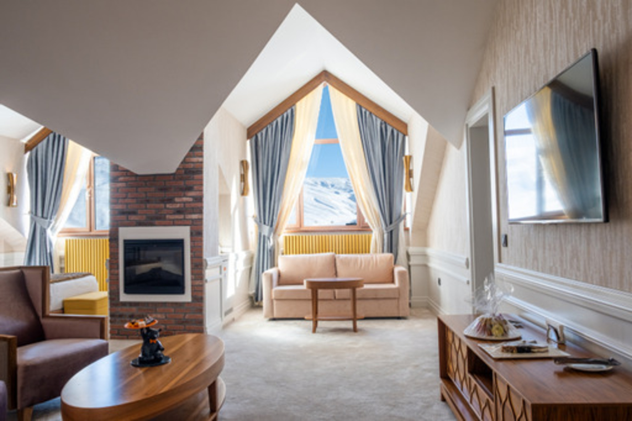 Junior Suite King Size Bed