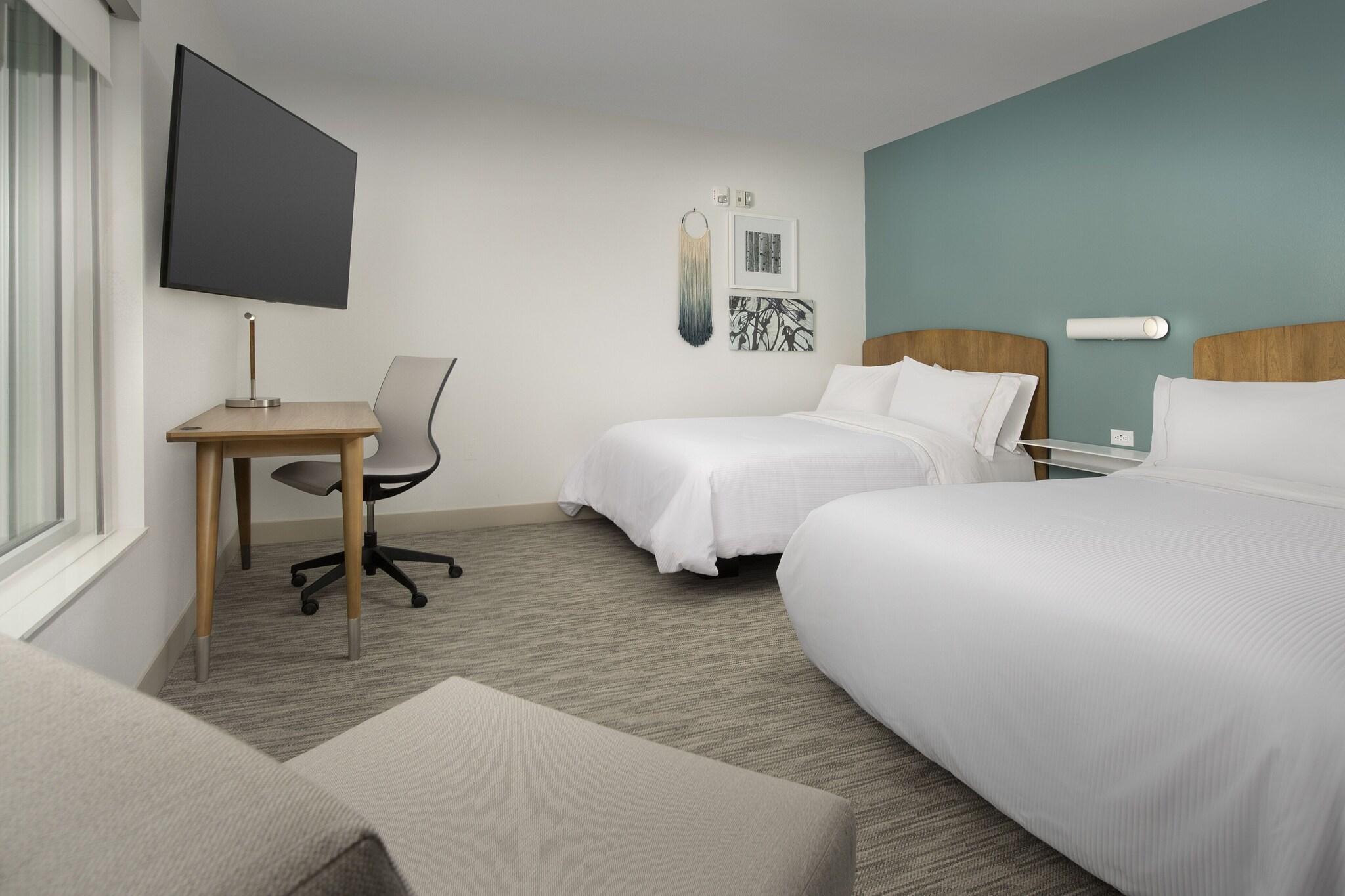 Studio Two Queen Beds