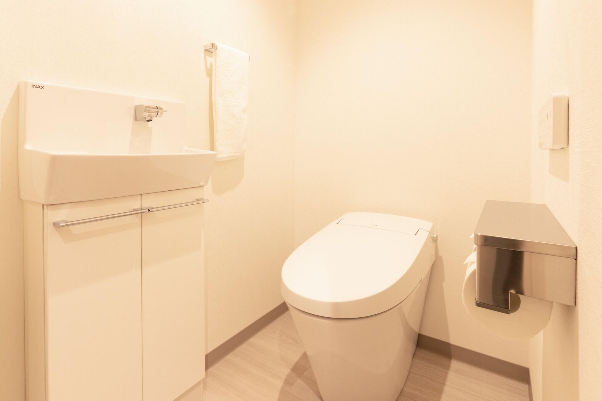 Room Connecting Room