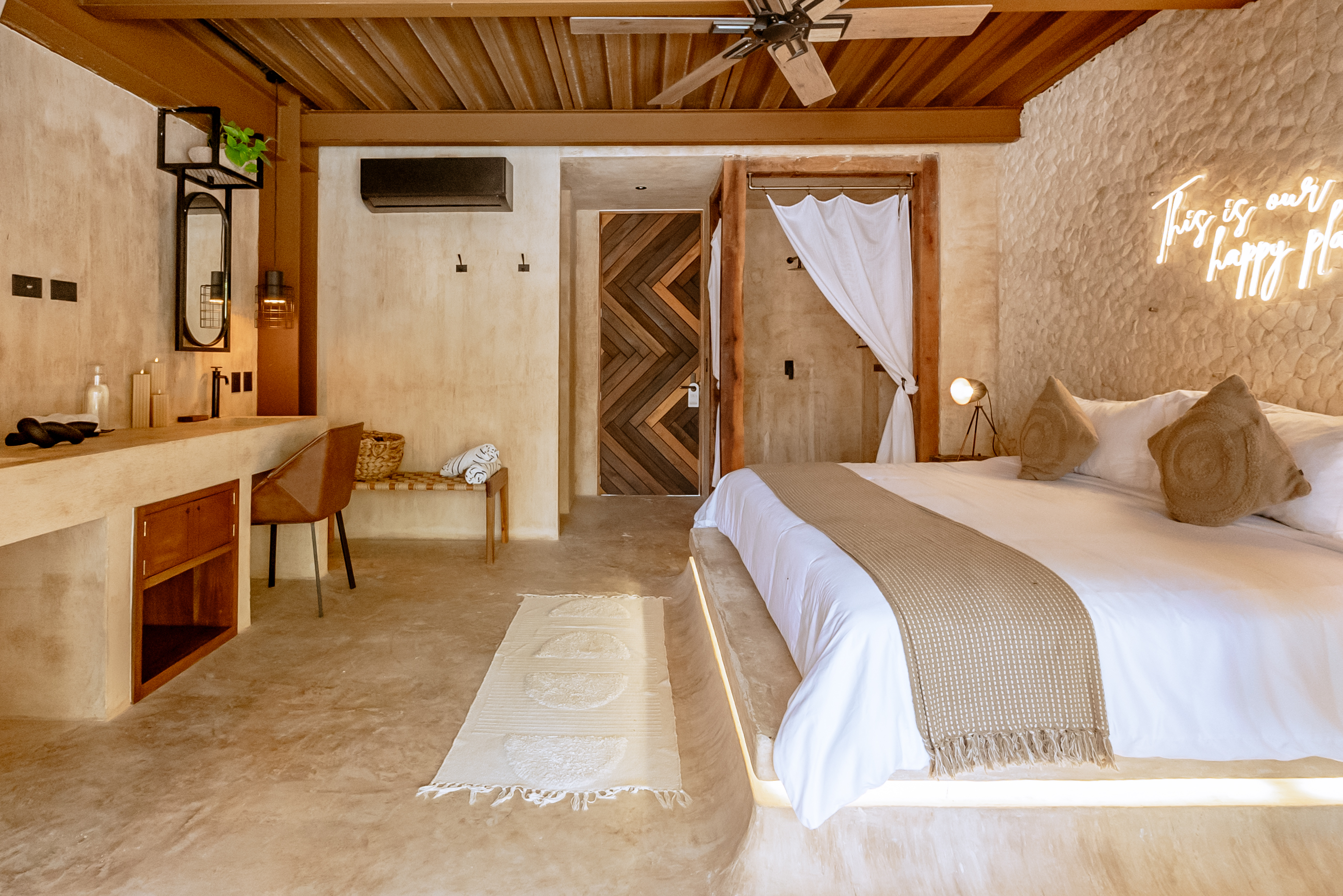 Suite Ocean View Two Double Beds