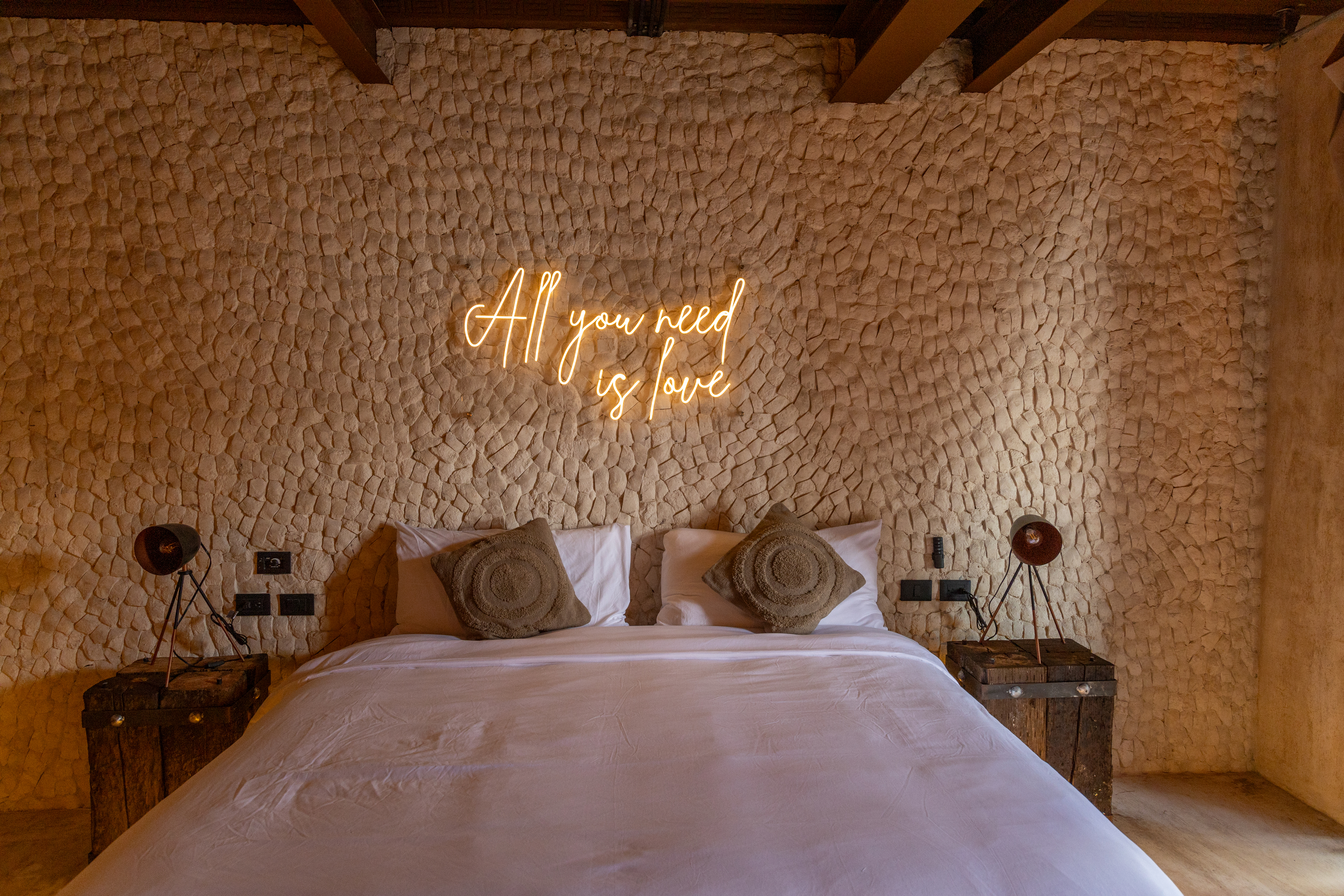 Suite Pool View King Bed