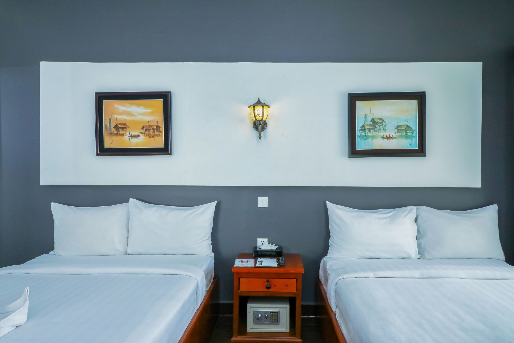 Twin Deluxe Pool View