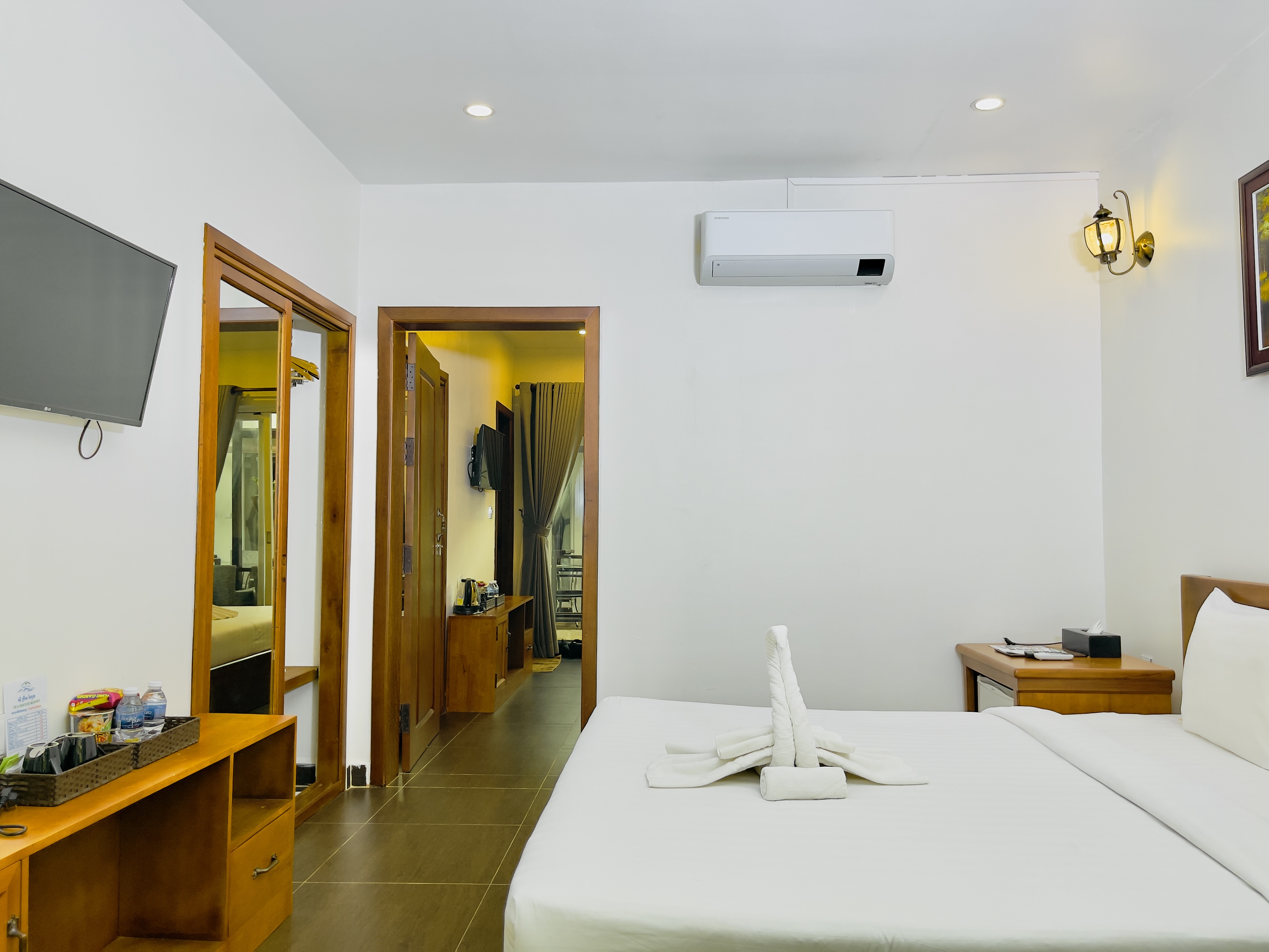 Family Room Connecting Room