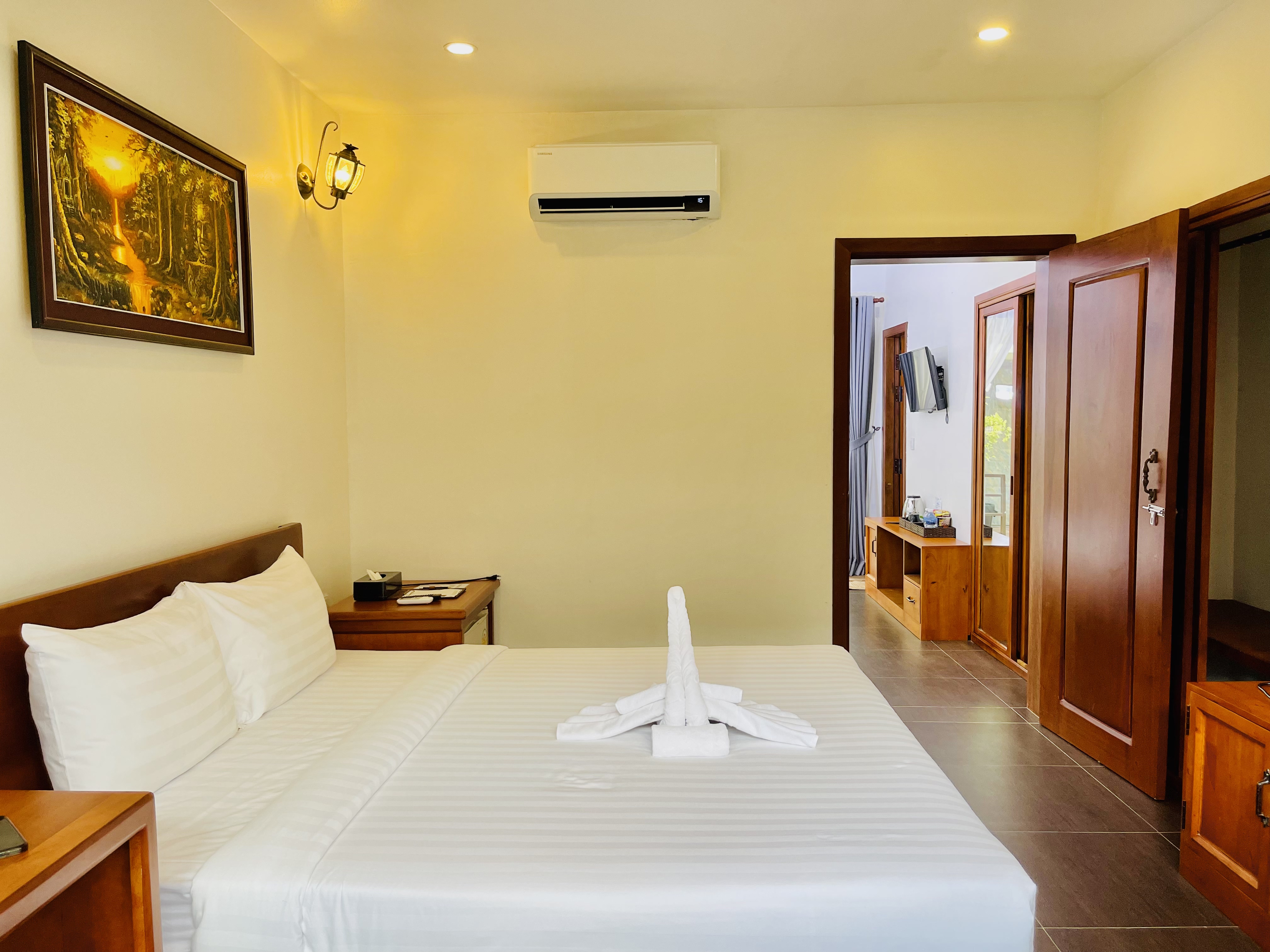 Family Room Connecting Room