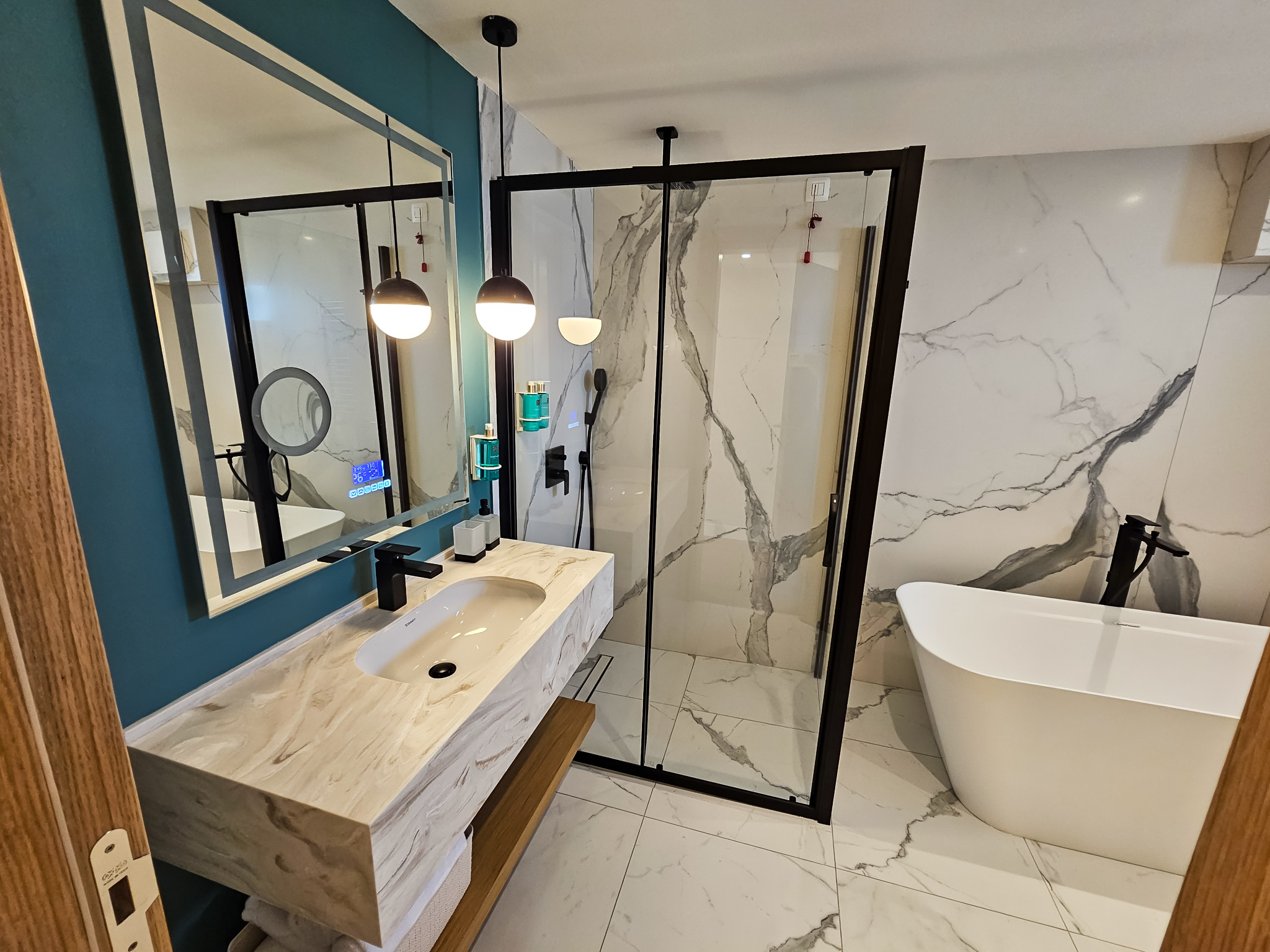 Suite Two Double Beds Premium