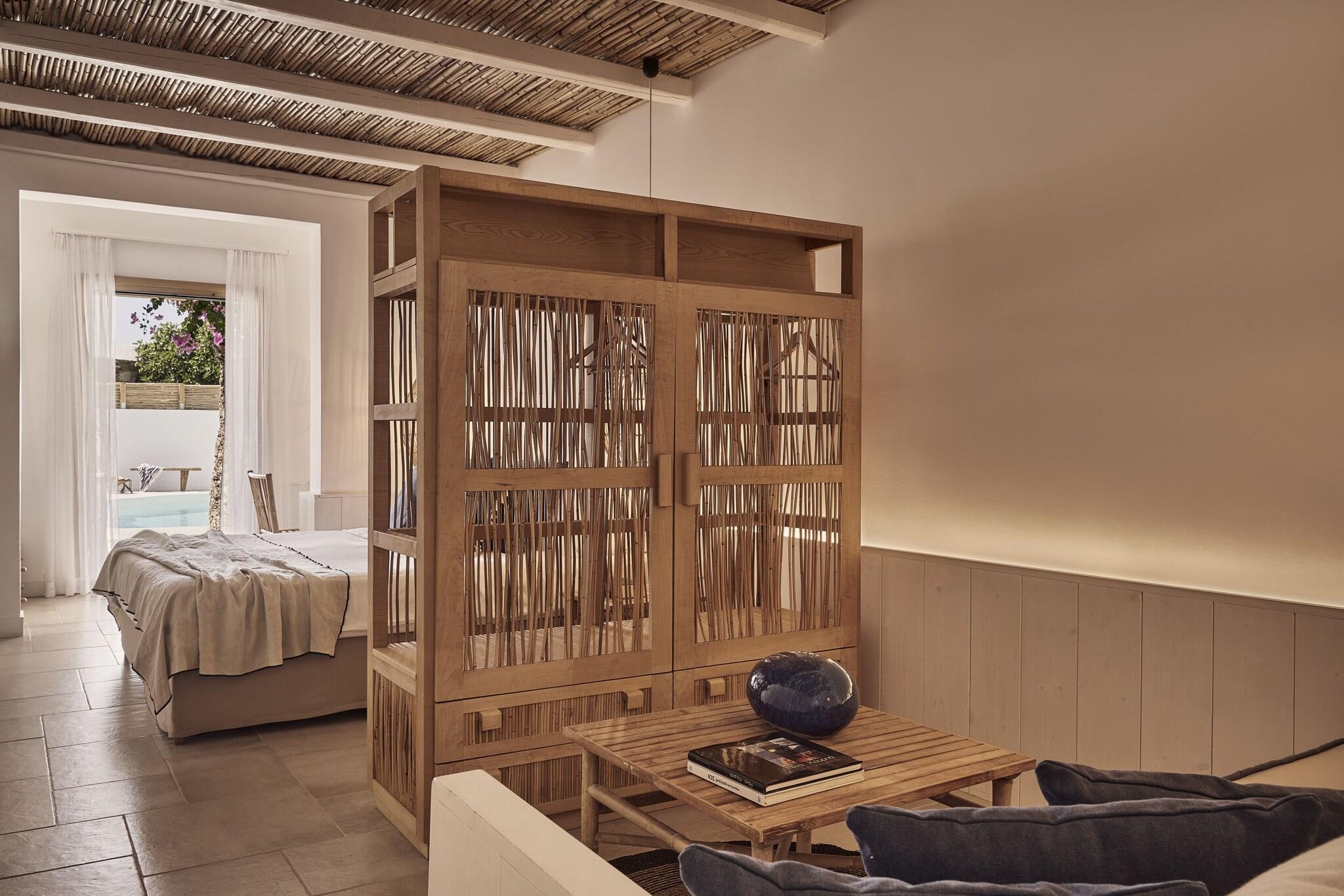 Double Deluxe King Bed