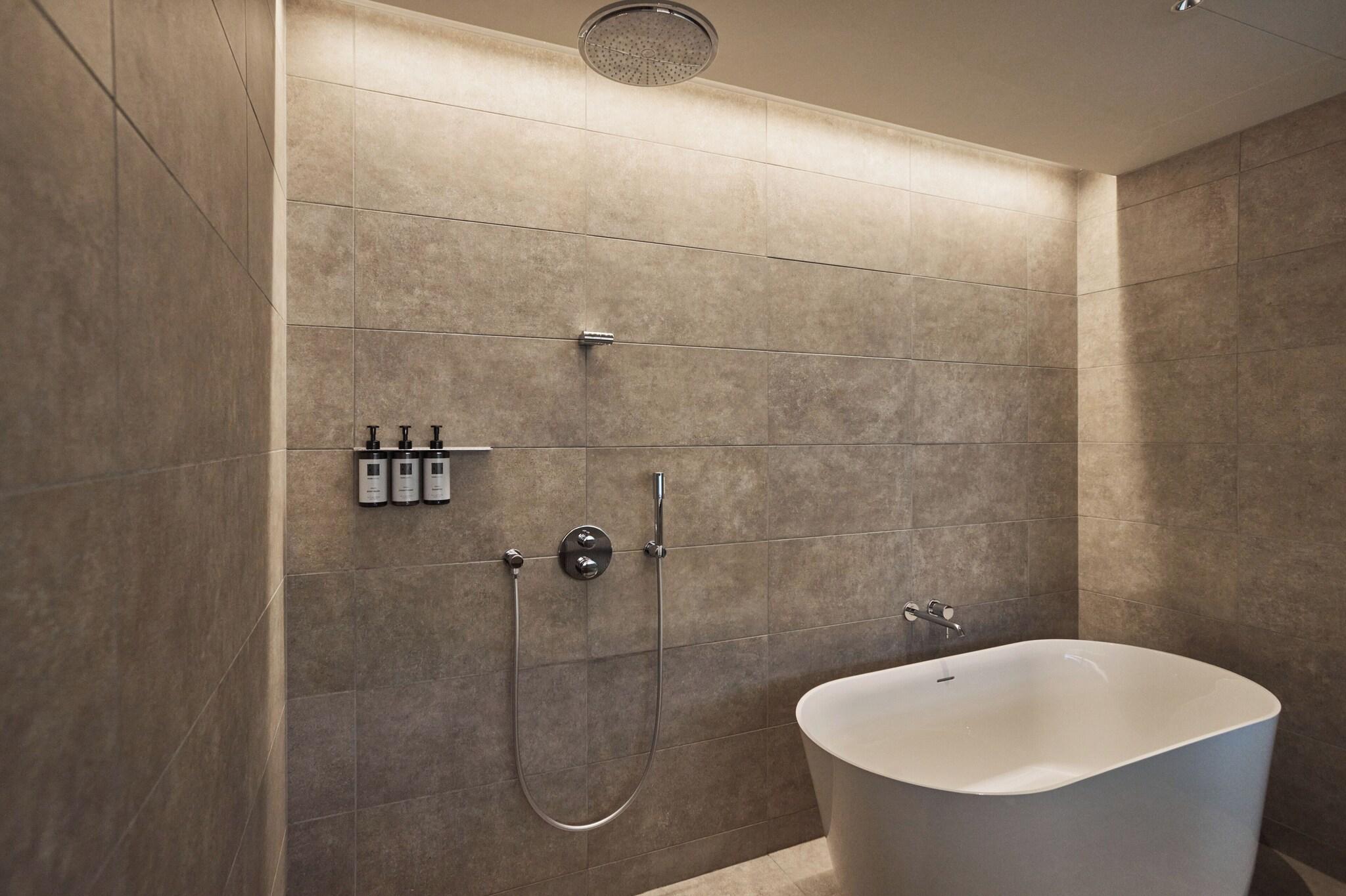 Suite Park View with Balcony