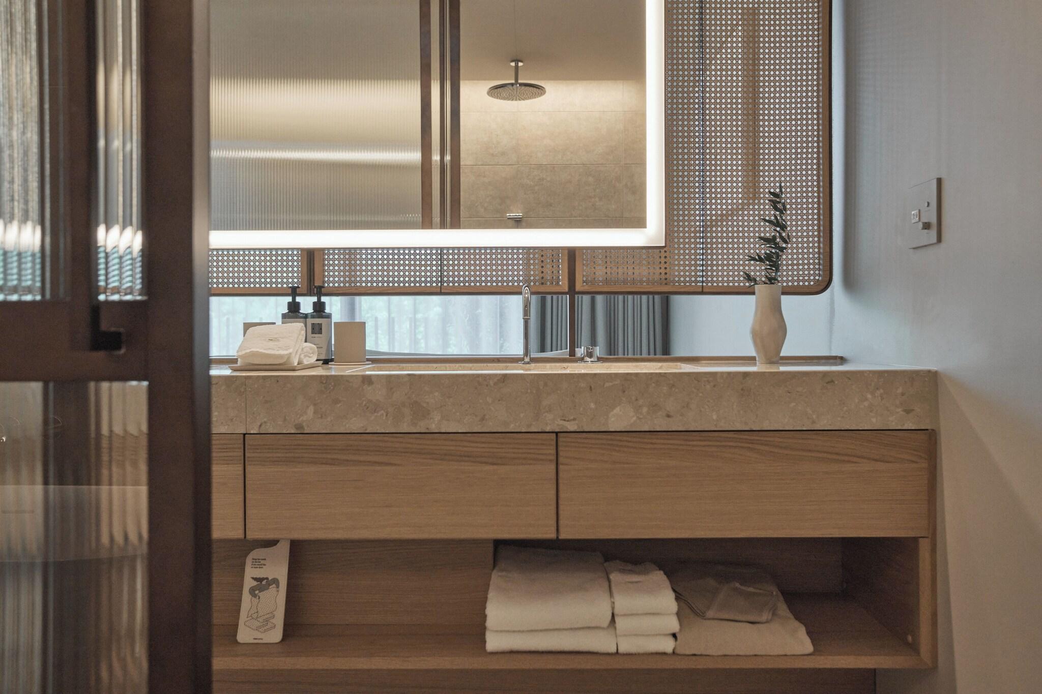 Suite Park View with Balcony