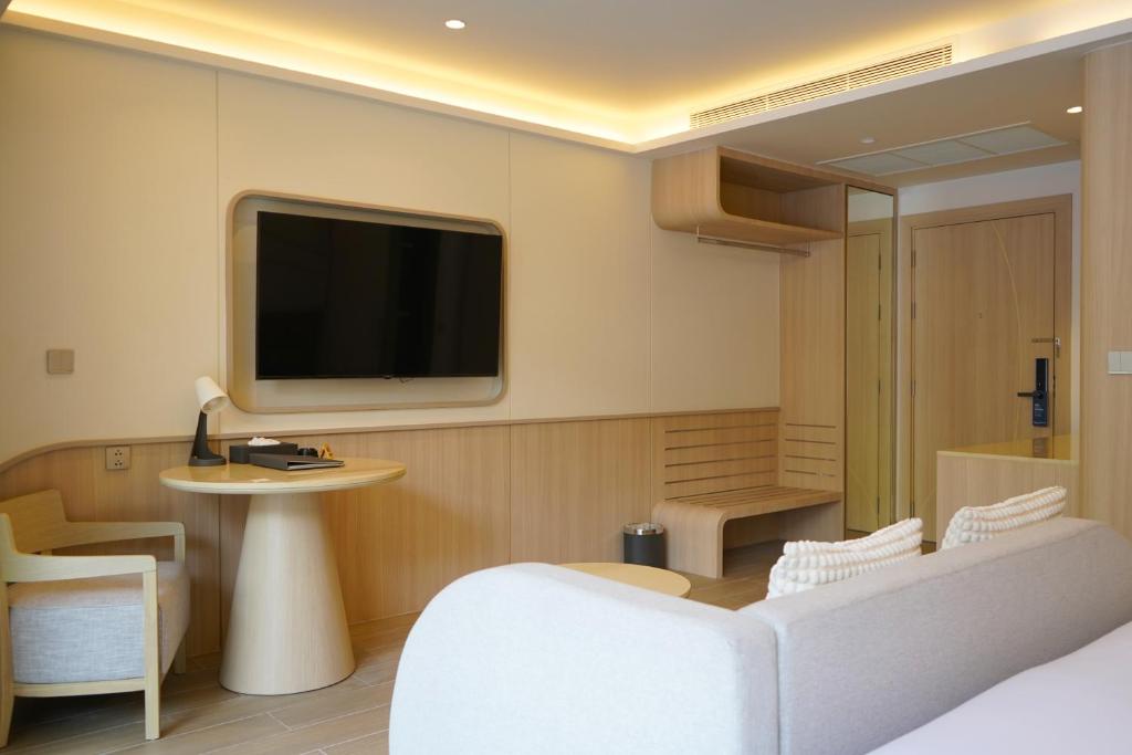 Double or Twin Deluxe