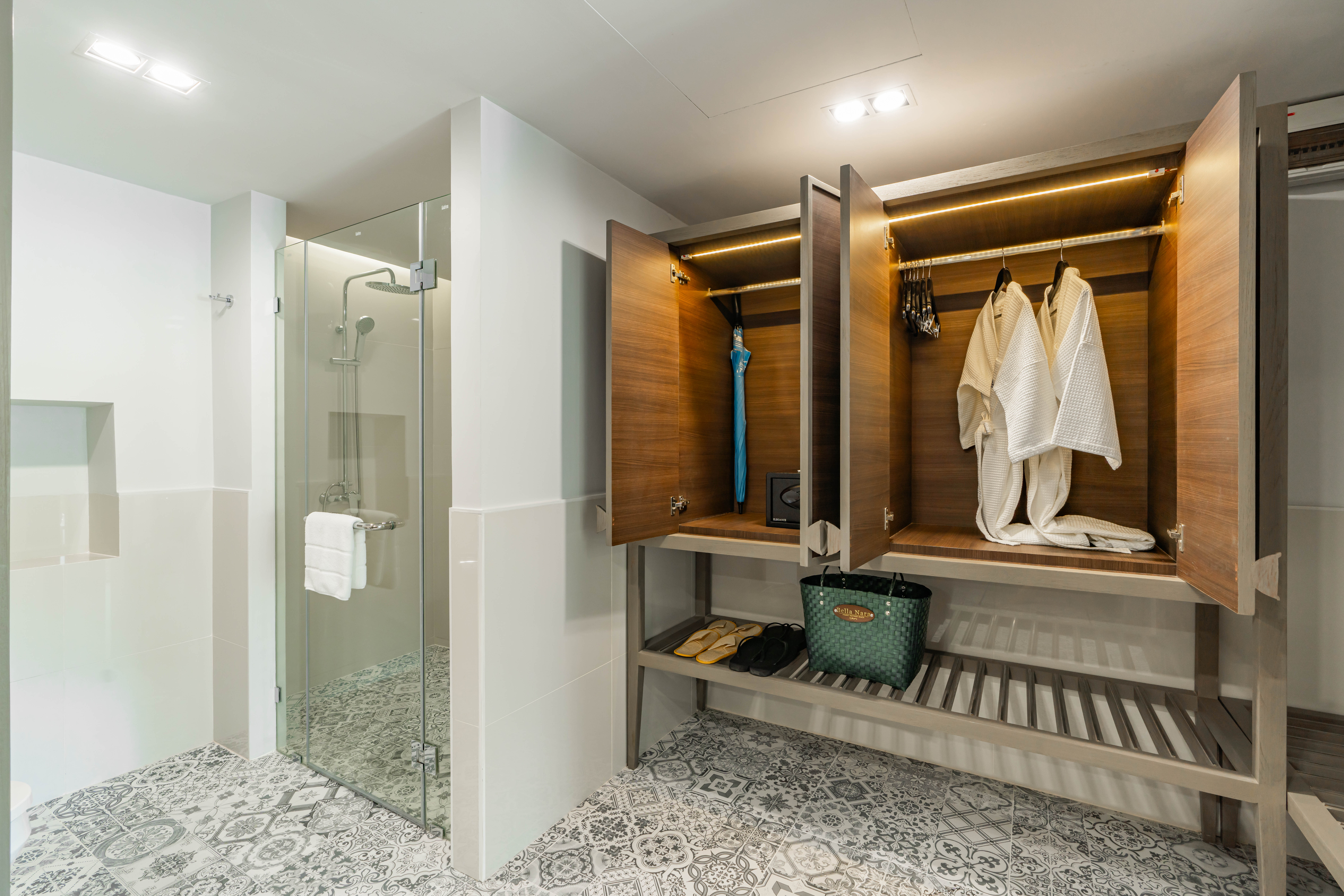 Double Deluxe with Jacuzzi