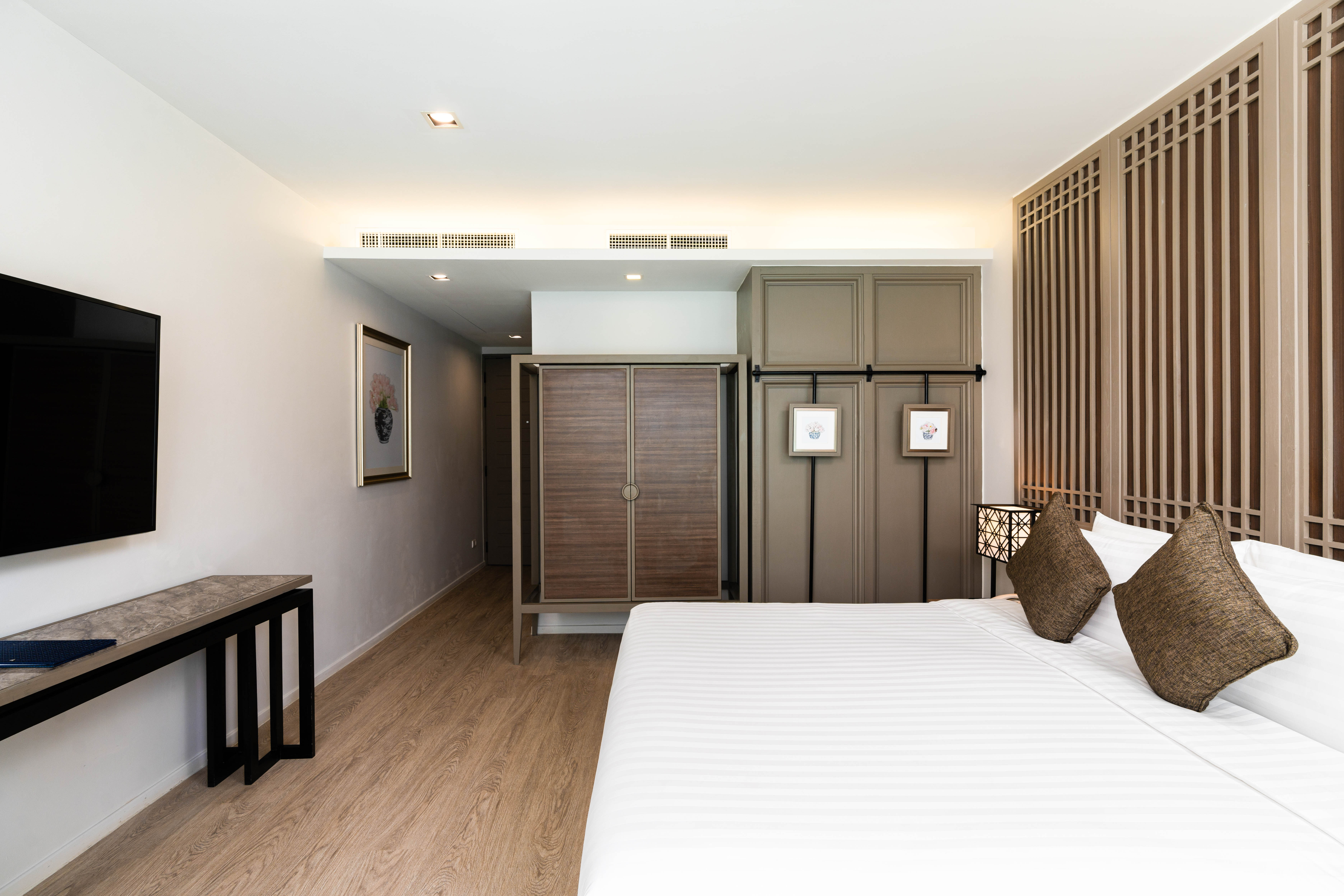 Double Deluxe King Bed