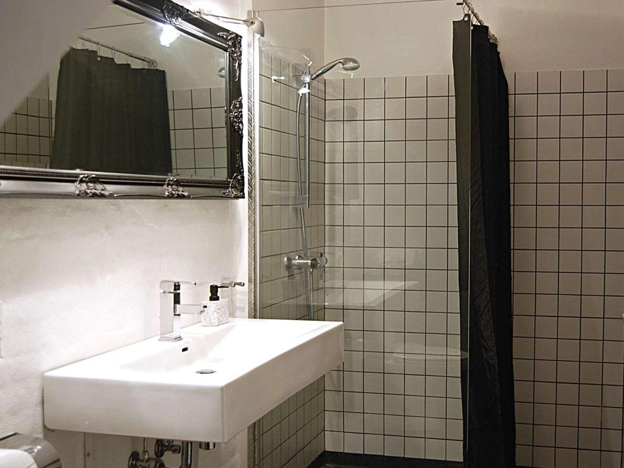 Double Superior King Bed