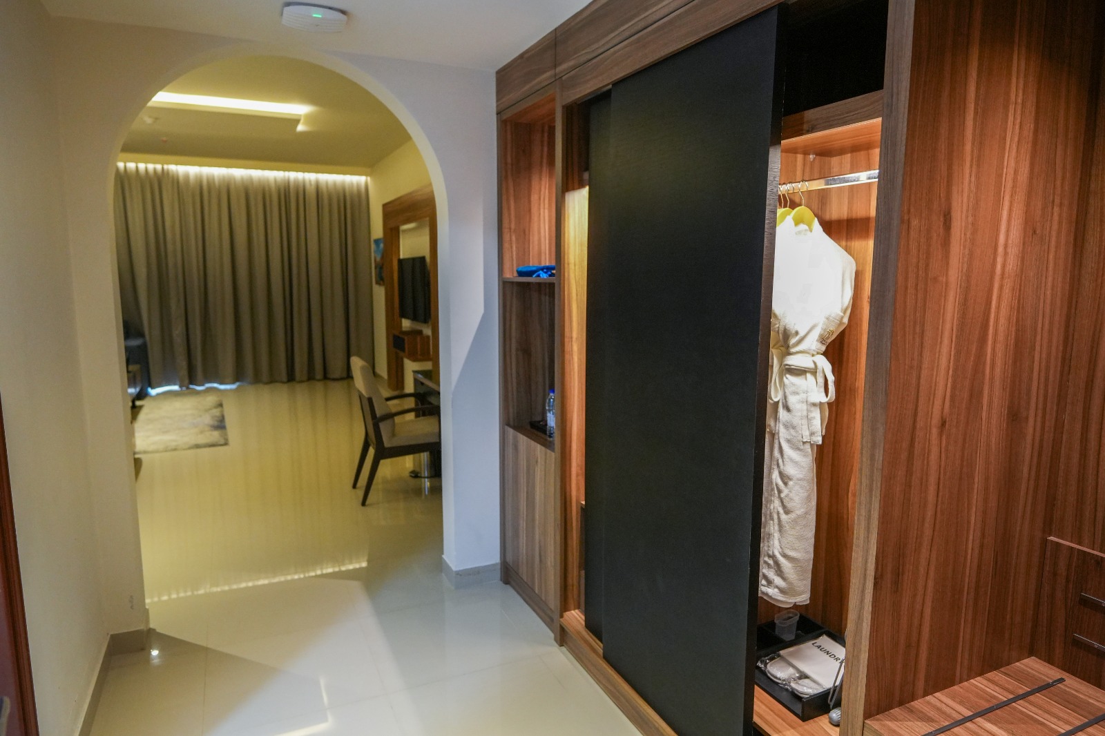 Double Deluxe King Bed