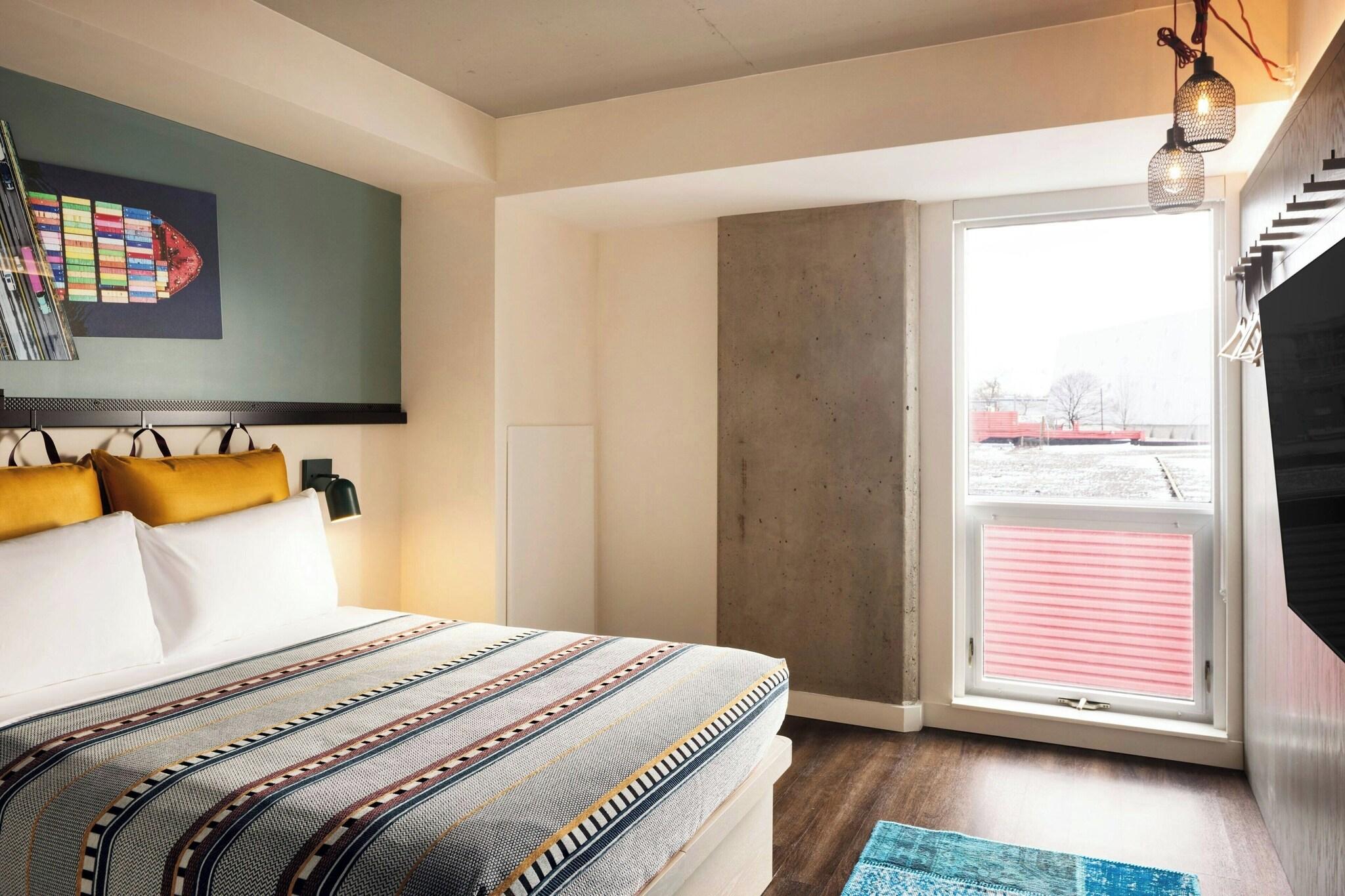 Double Queen Size Bed