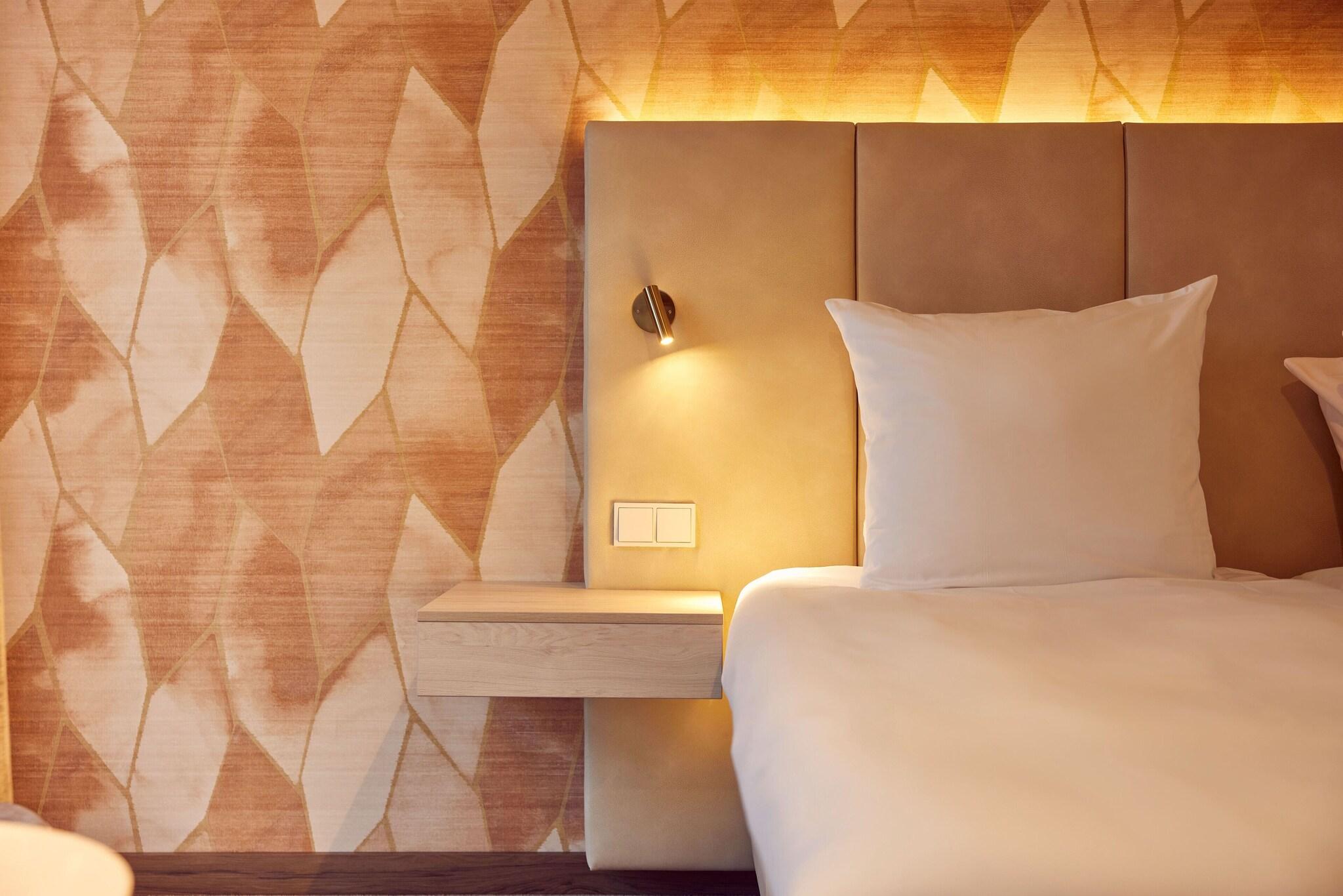 Double Deluxe King Bed