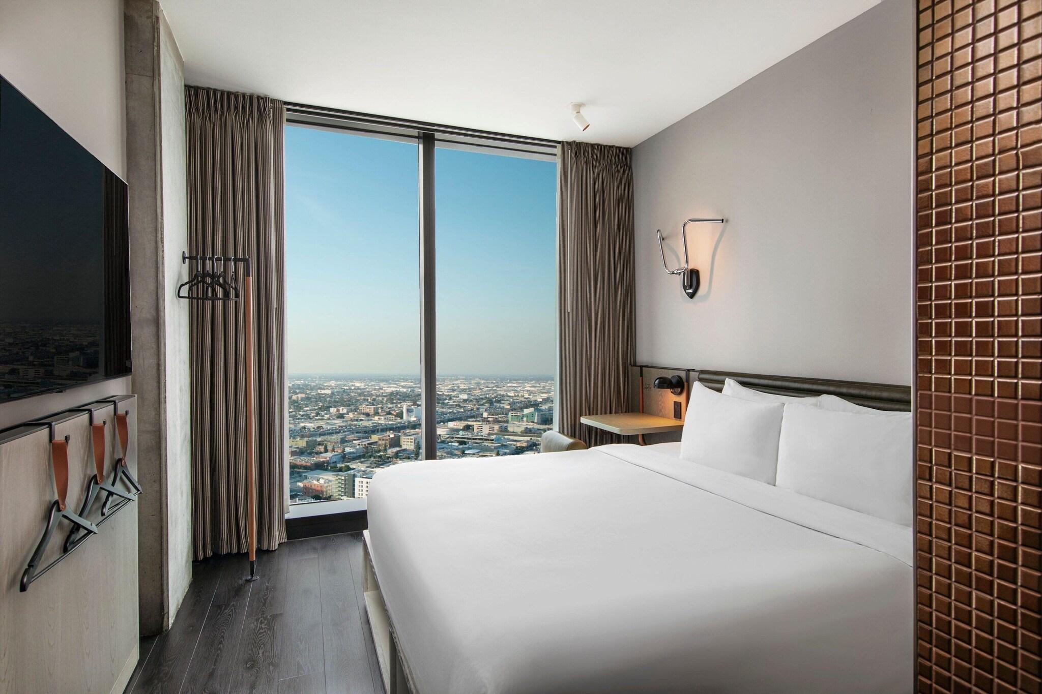 Double Accessible King Size Bed