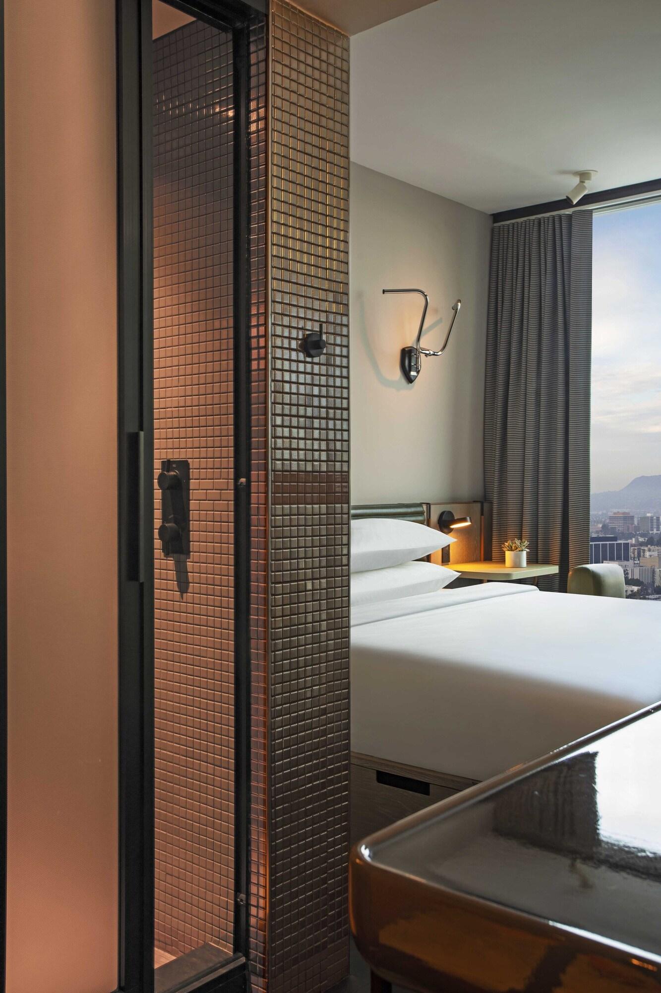 Double Accessible King Size Bed