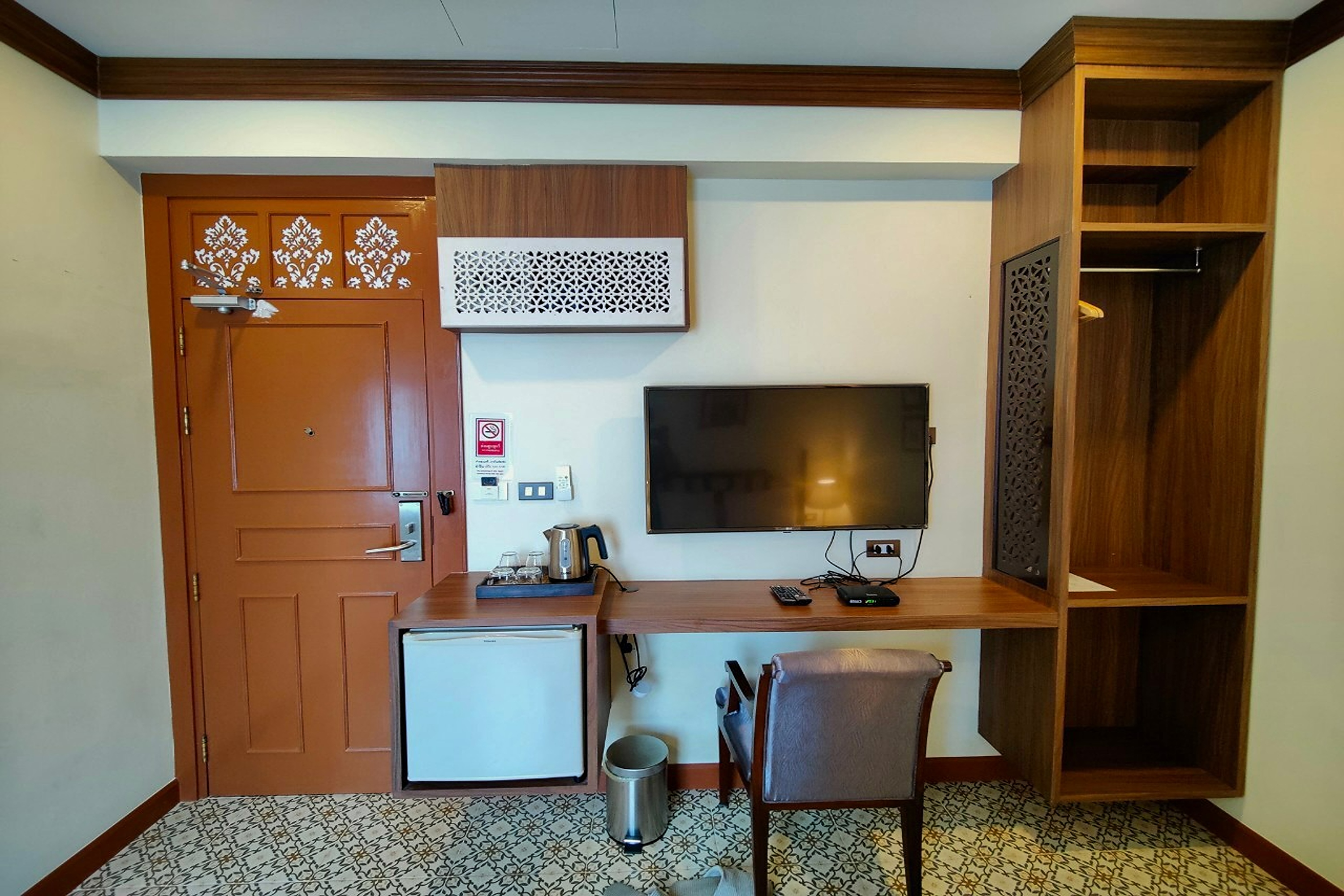 Double Superior Queen Bed