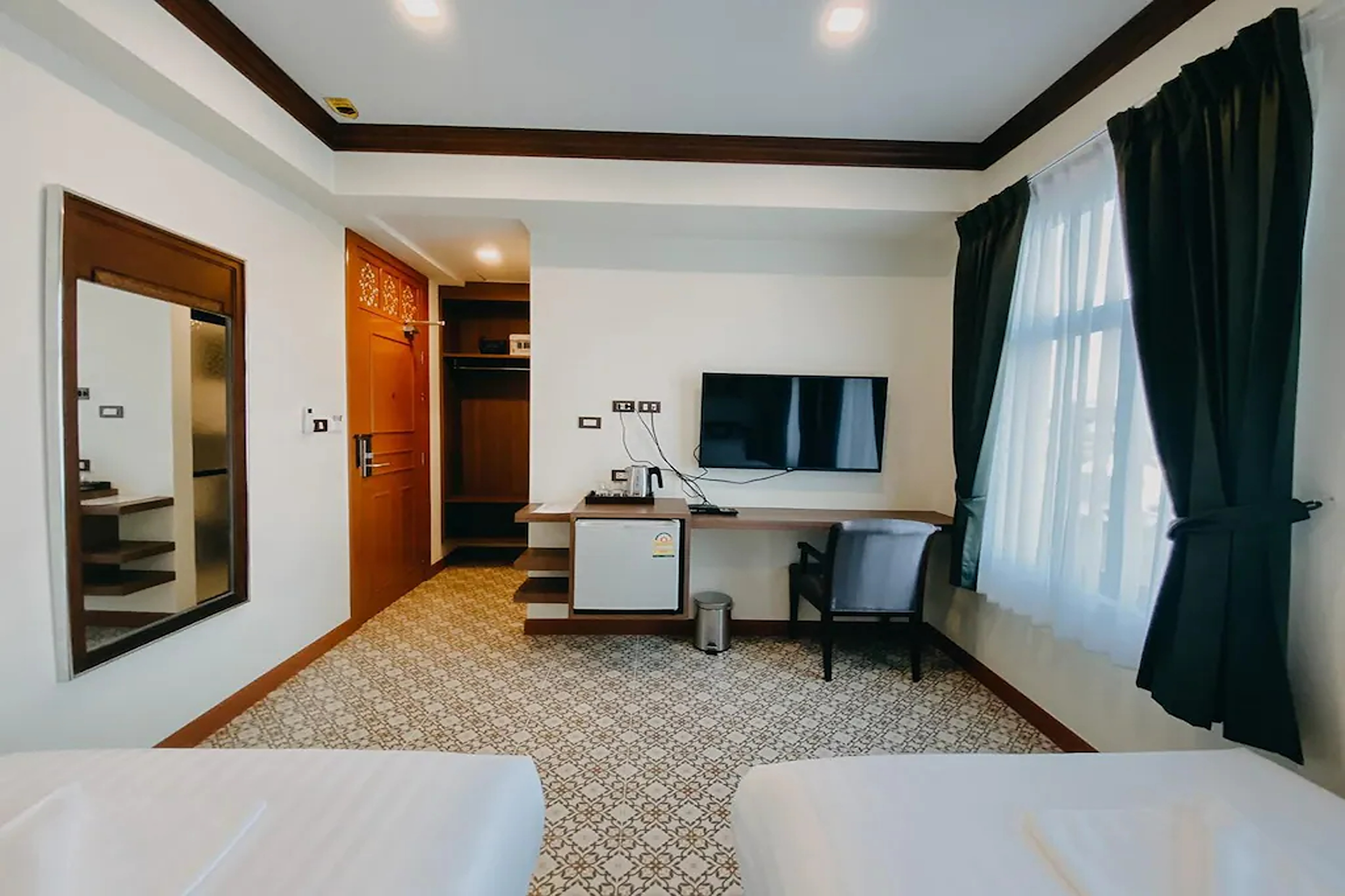 Twin Deluxe Garden View