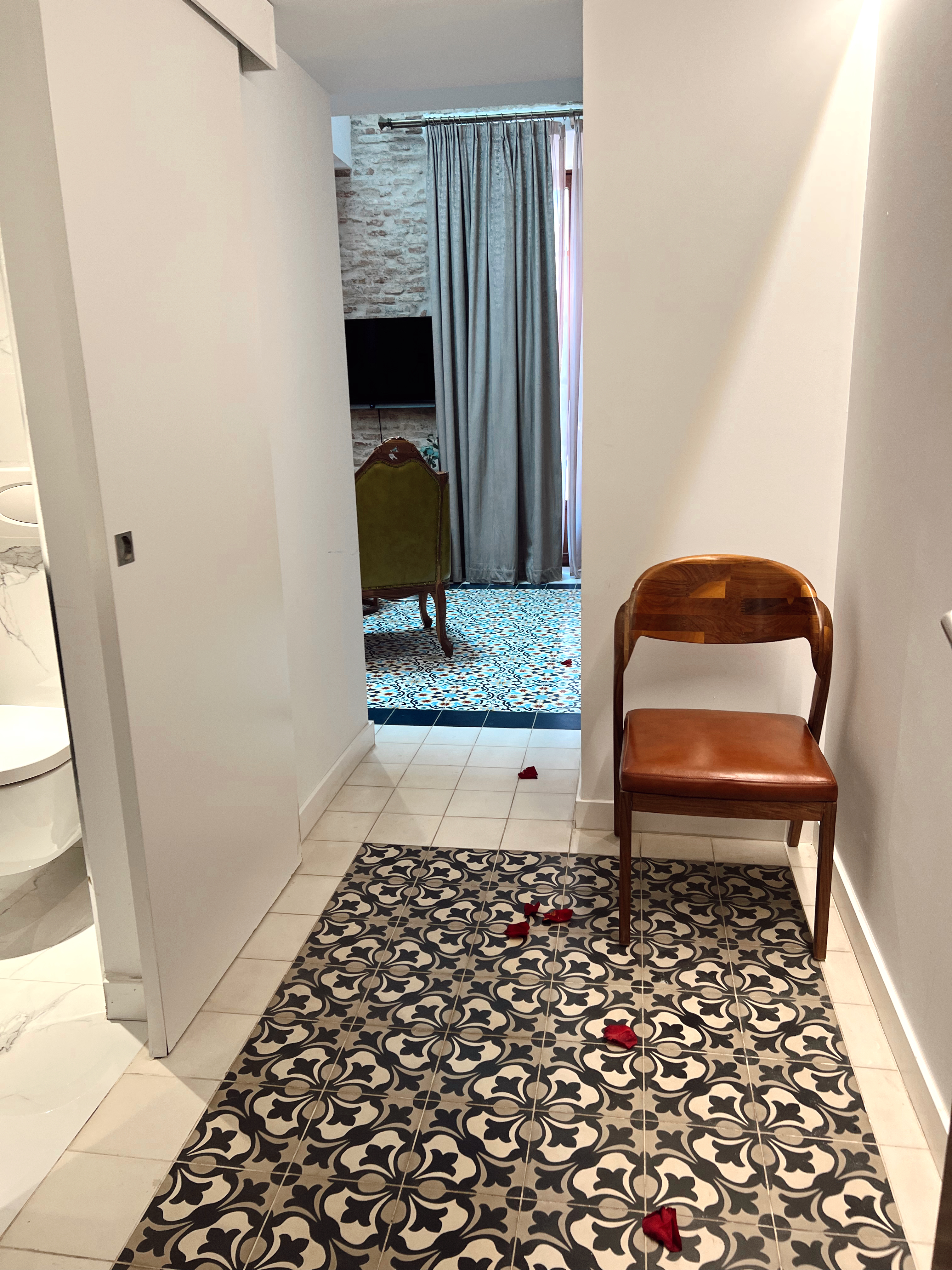 Suite King Bed with Jacuzzi