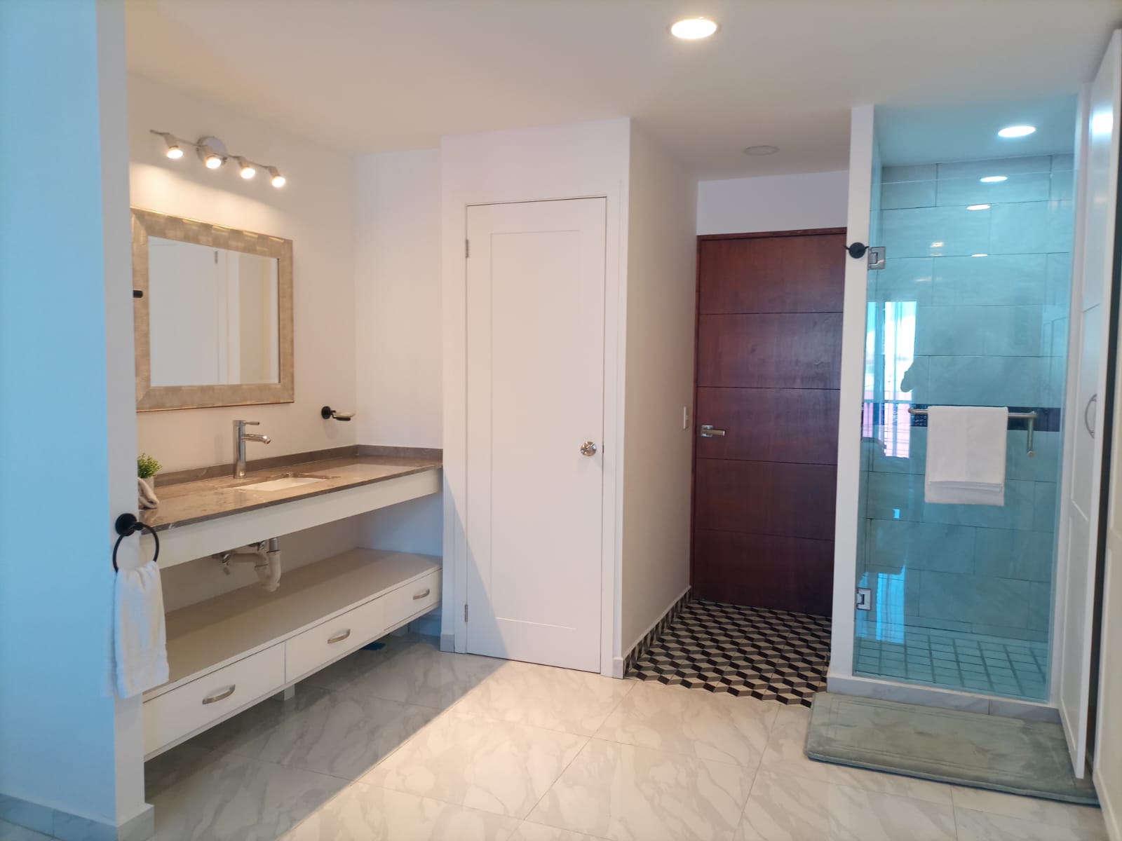 Junior Suite Standard