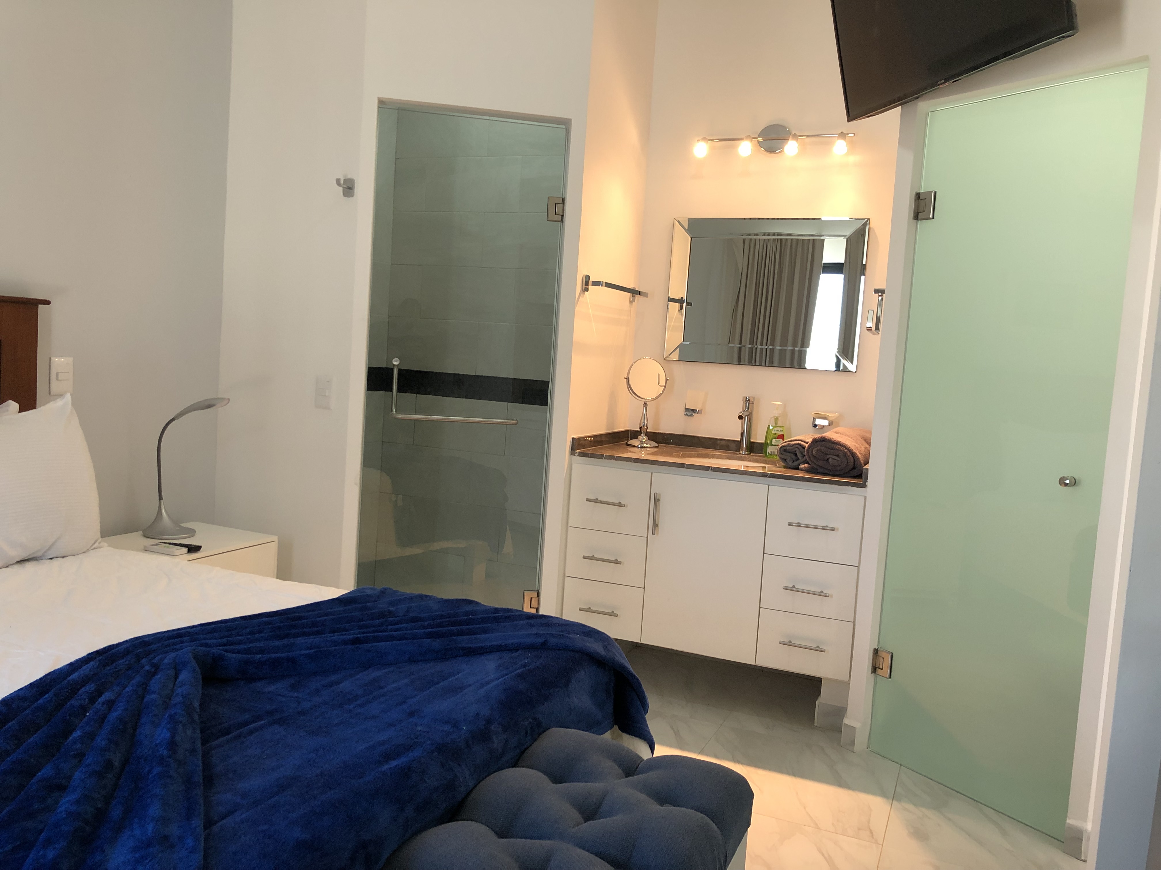 Apartment Three Bedrooms with Views