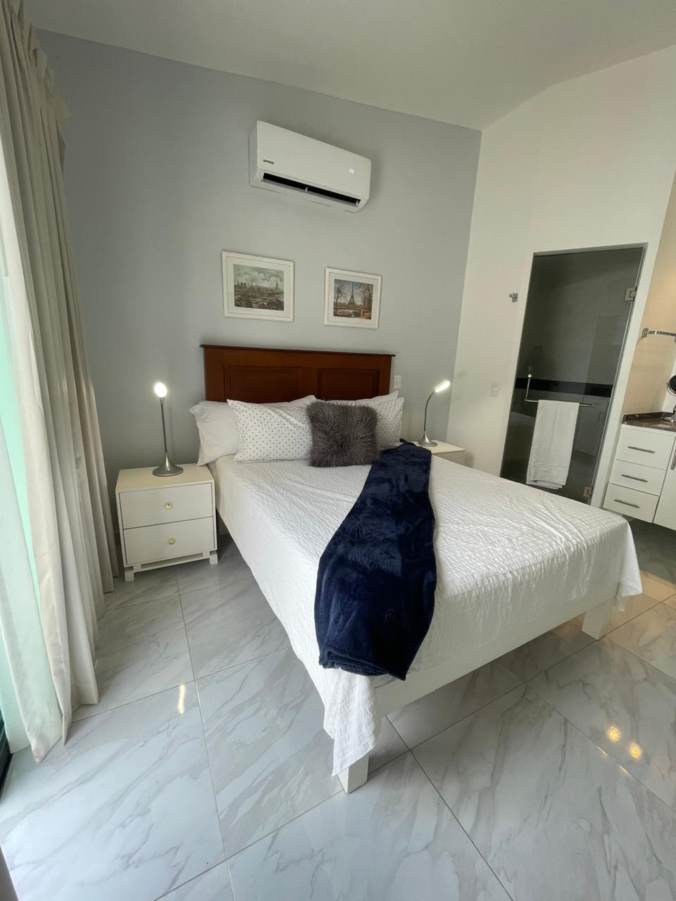 Apartment Three Bedrooms with Views