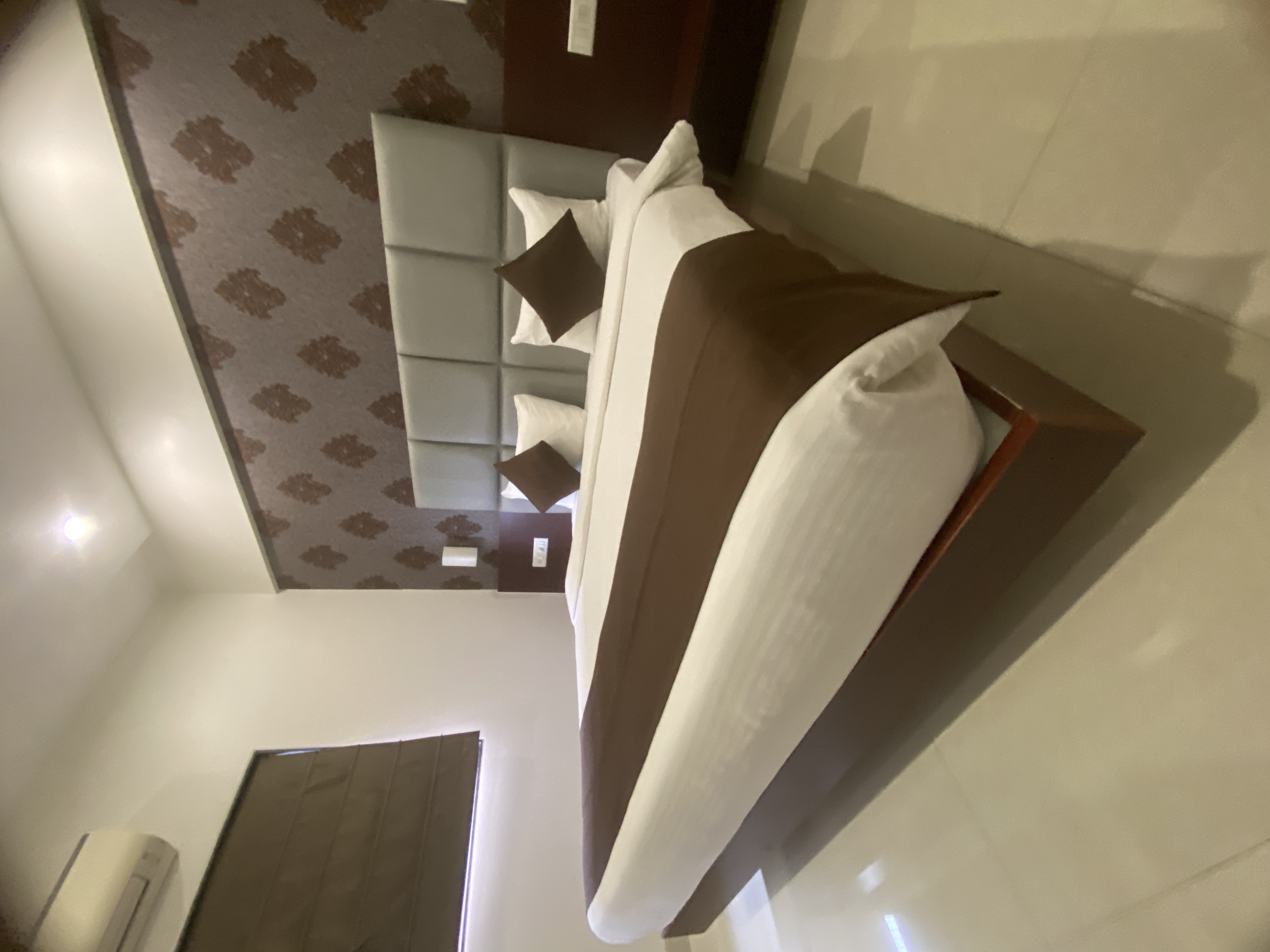 Double or Twin Deluxe King Bed